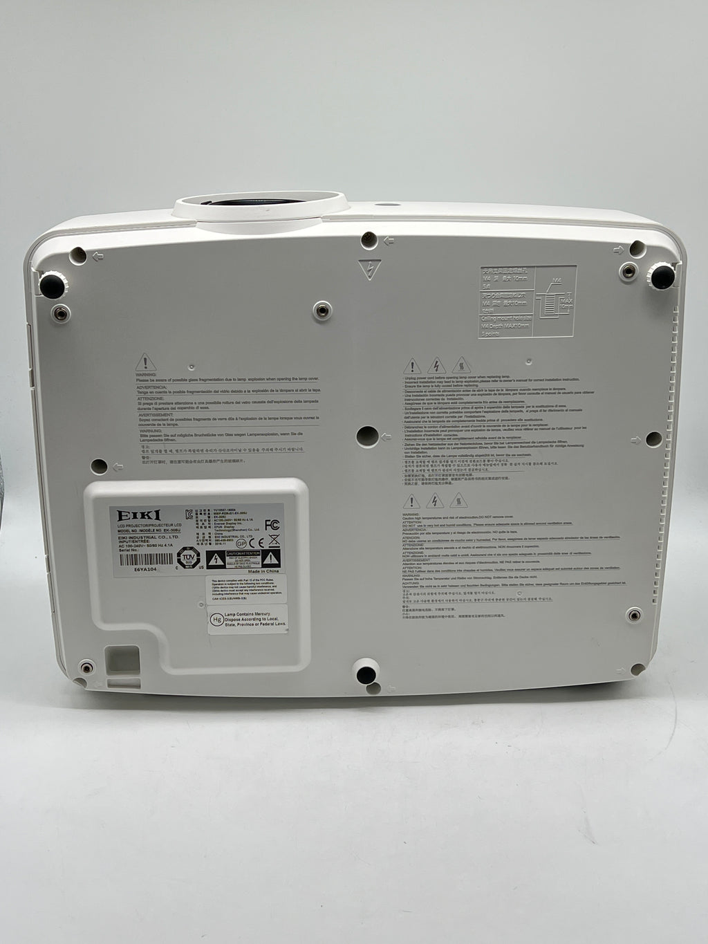 Eiki EK-305U 5000-Lumen WUXGA 3LCD Projector 1920x1200 - Used
