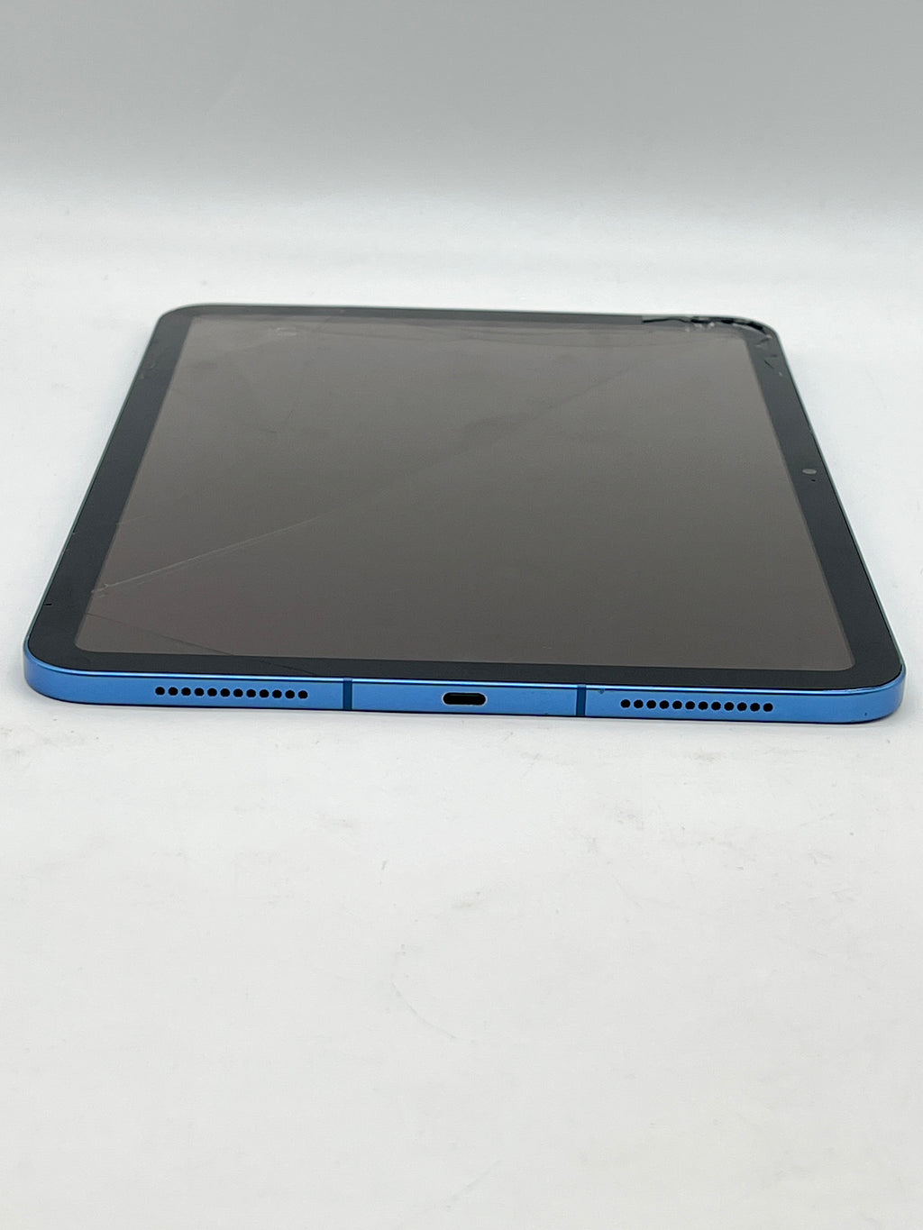 Apple iPad 11th GEN 128GB WiFi + Cellular Cracked Screen