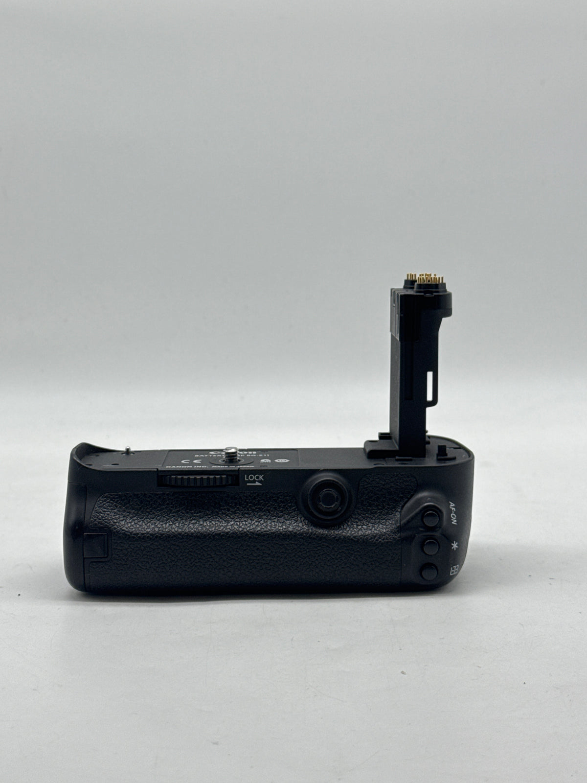 Canon BG-E11 Battery Grip for Canon EOS 5D Mark III - Used