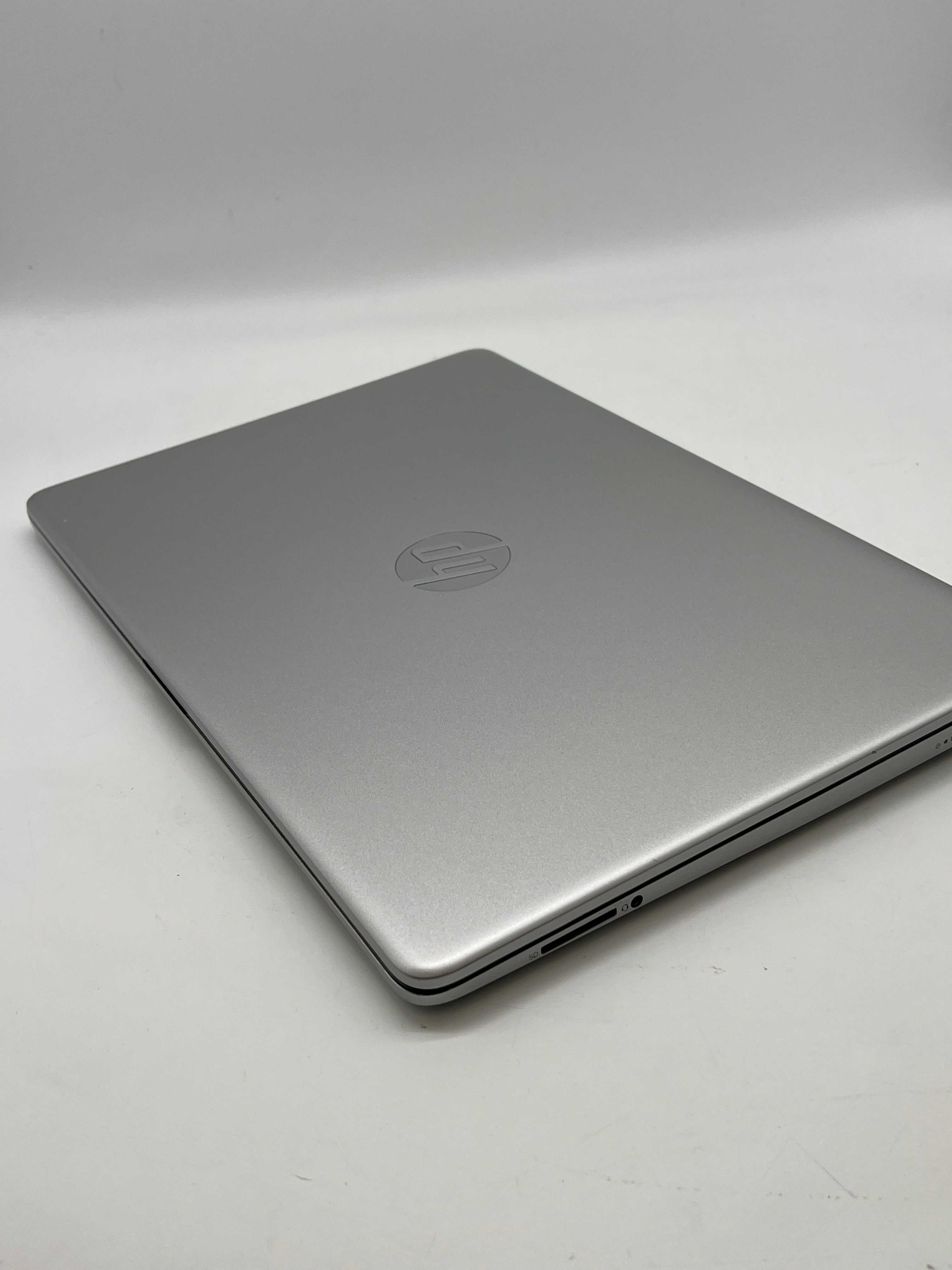 HP Laptop 15-dy5xxx i7-1225u 16GB RAM 512GB SSD Touch - Used