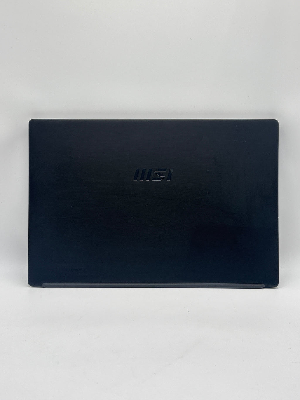 MSI Modern 15 H i9-13900H 32GB RAM 1TB SSD