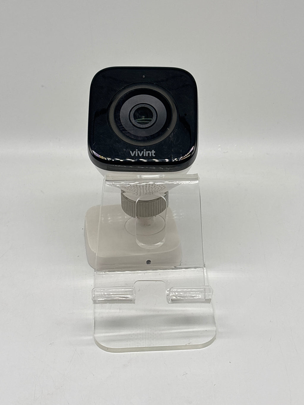 Vivint Outdoor Camera Pro Gen 2 VS-ODC350-WHT - Used