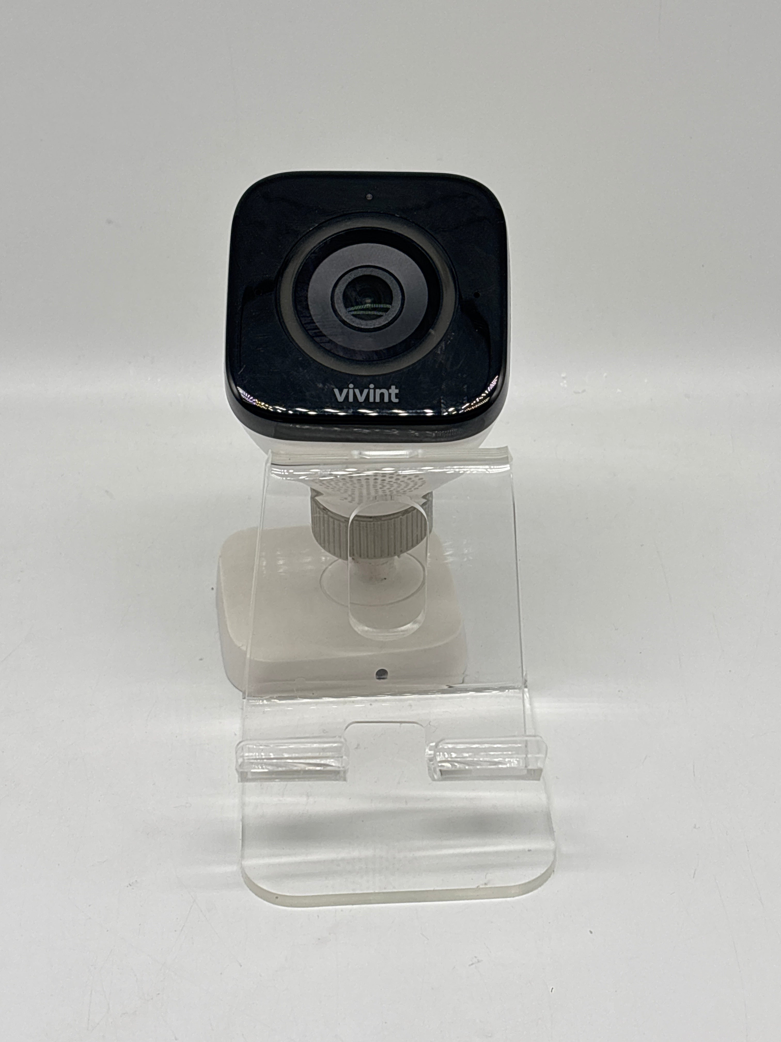 Vivint Outdoor Camera Pro Gen 2 VS-ODC350-WHT - Used