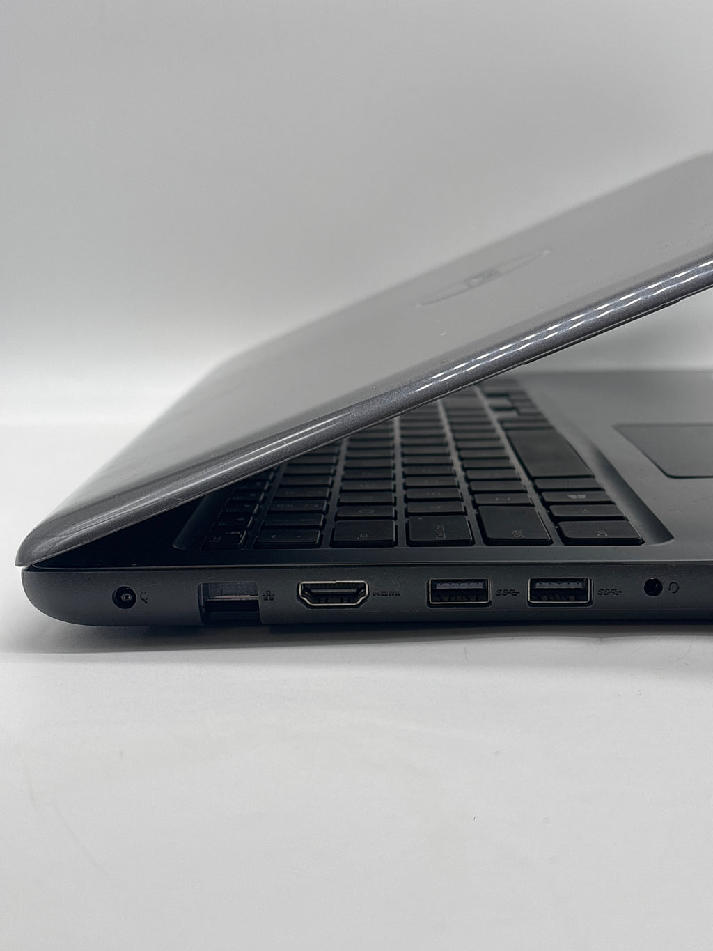 Dell Inspiron 15 5567 i5-7200U 12GB RAM 1TB HDD - Bad HDD