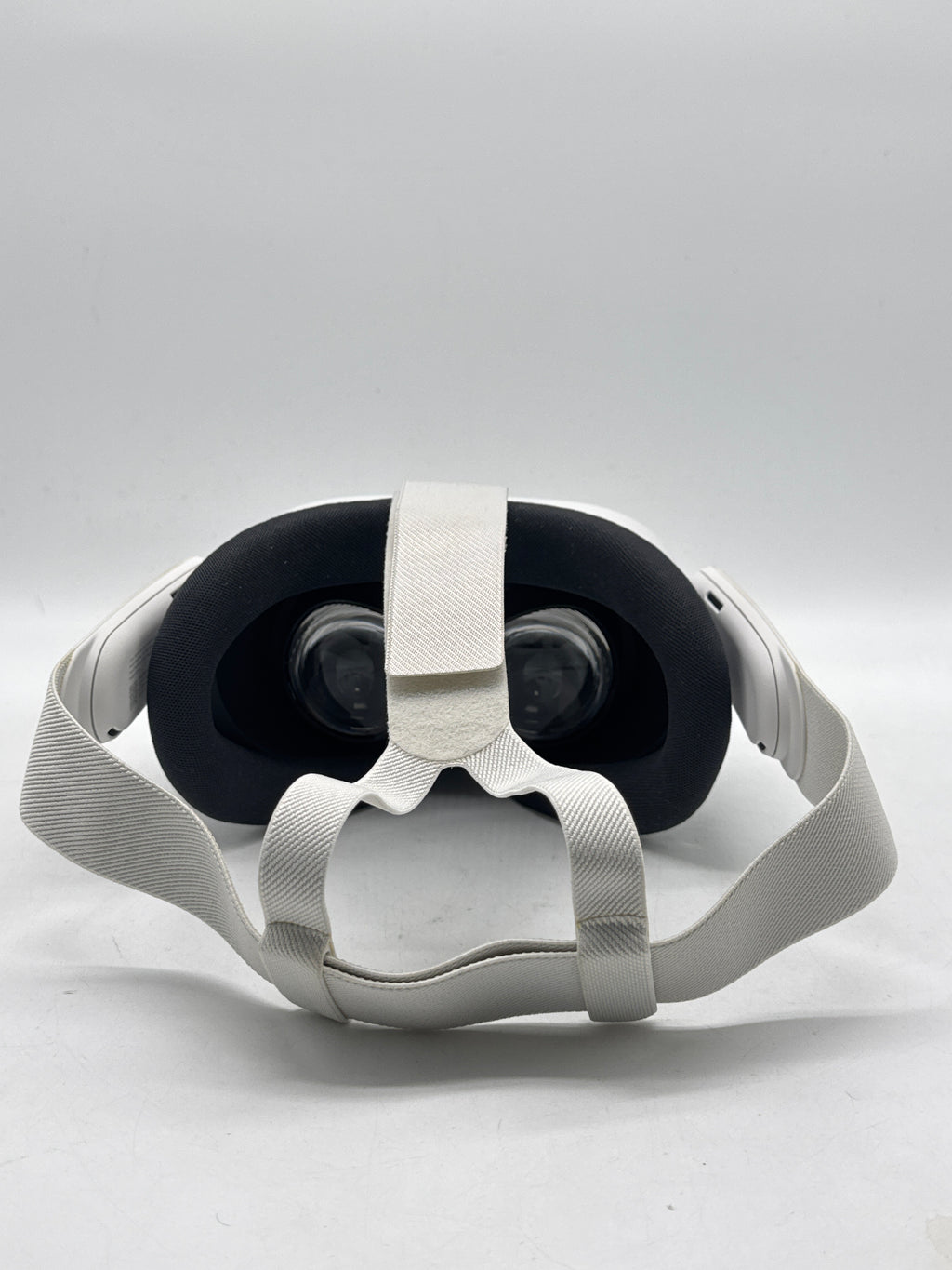 Meta Quest 3S 128GB Standalone All-in-One VR Headset White - Used
