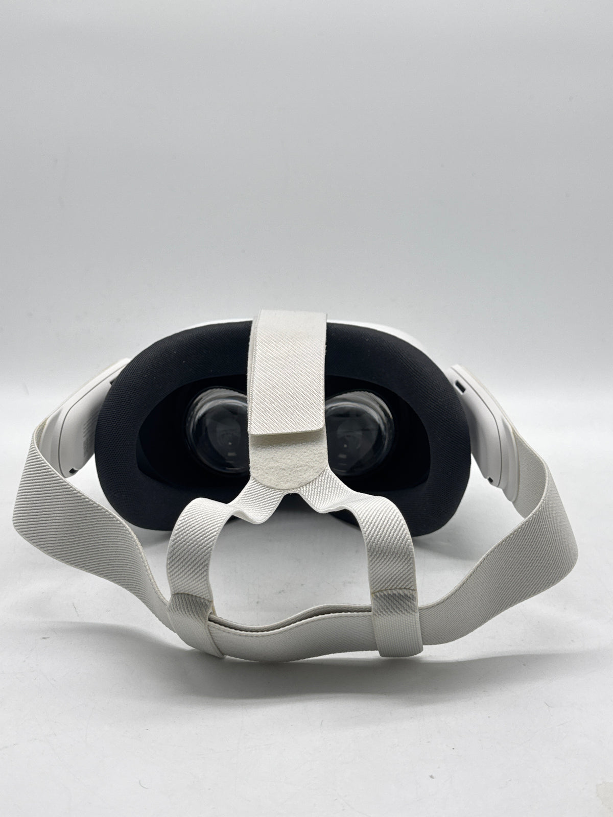 Meta Quest 3S 128GB Standalone All-in-One VR Headset White - Used