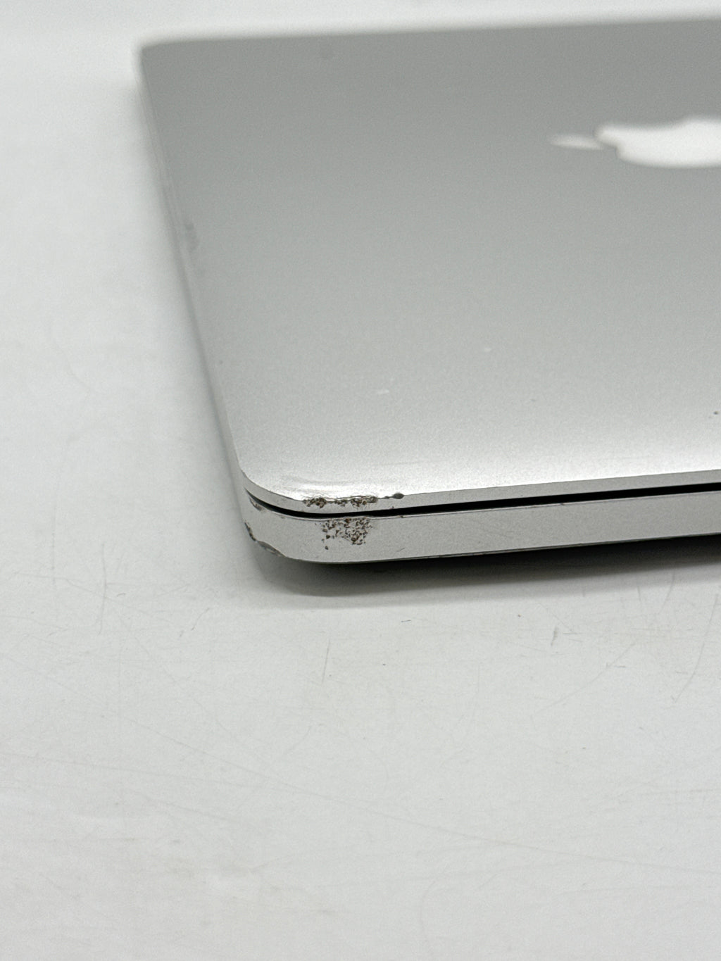 Apple MacBook Pro 13in Retina 2015 Core i5 5257U 8GB RAM 128GB Read