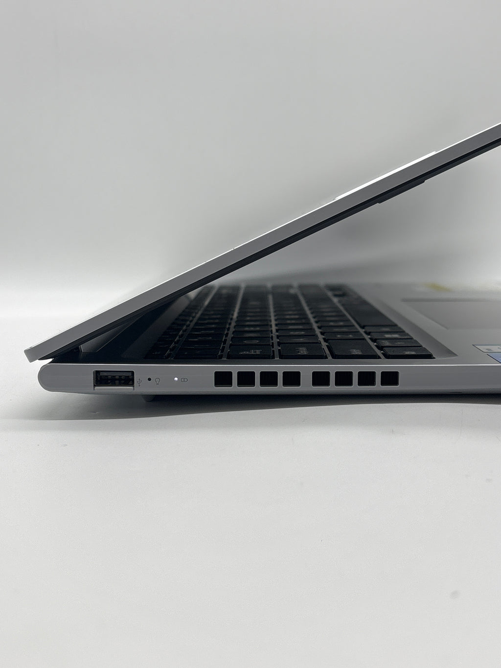 Asus VivoBook F1605Z i7-1255U 16GB RAM 512GB SSD