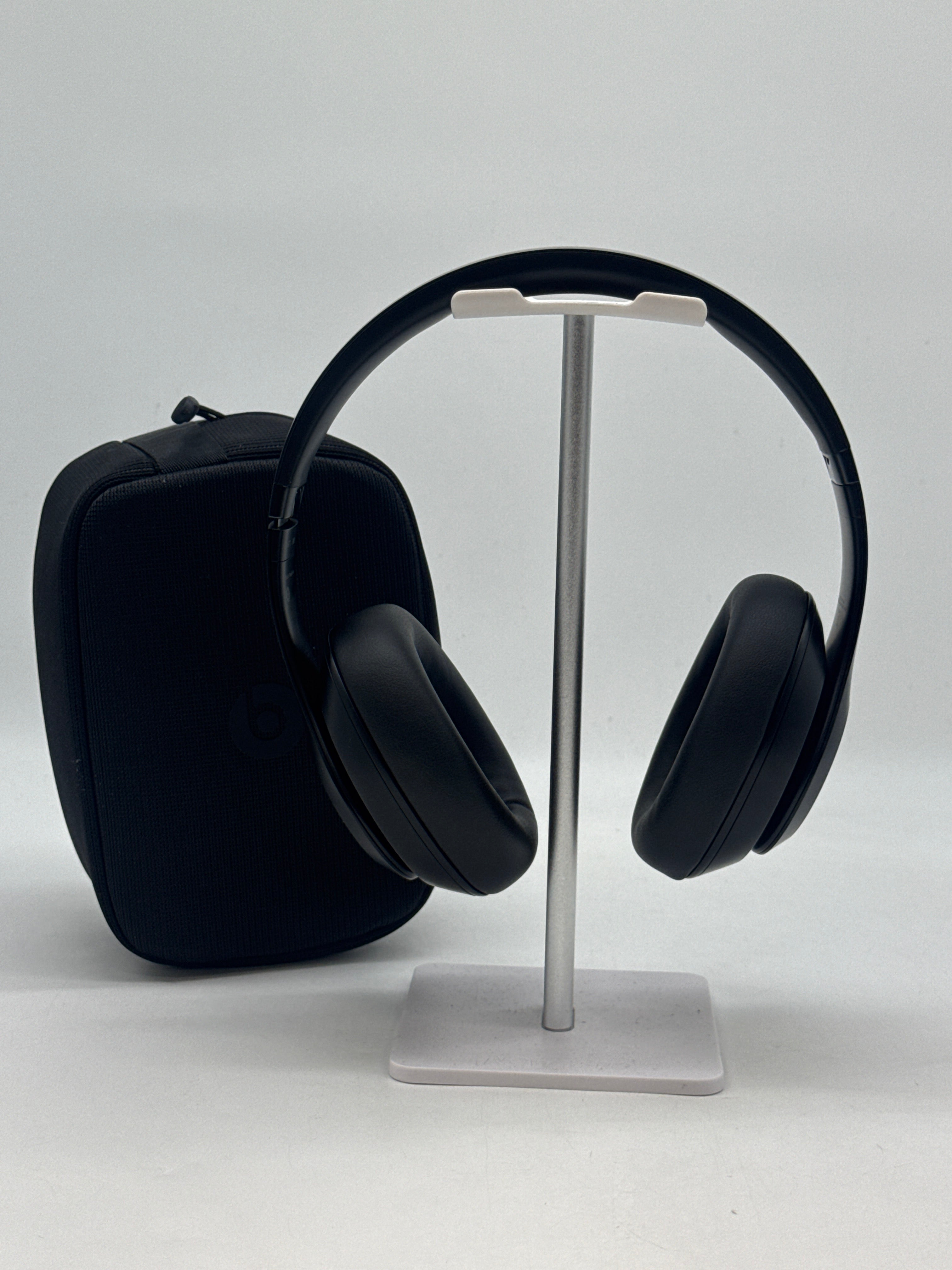Beats Studio Pro Over-Ear Headphones - Black