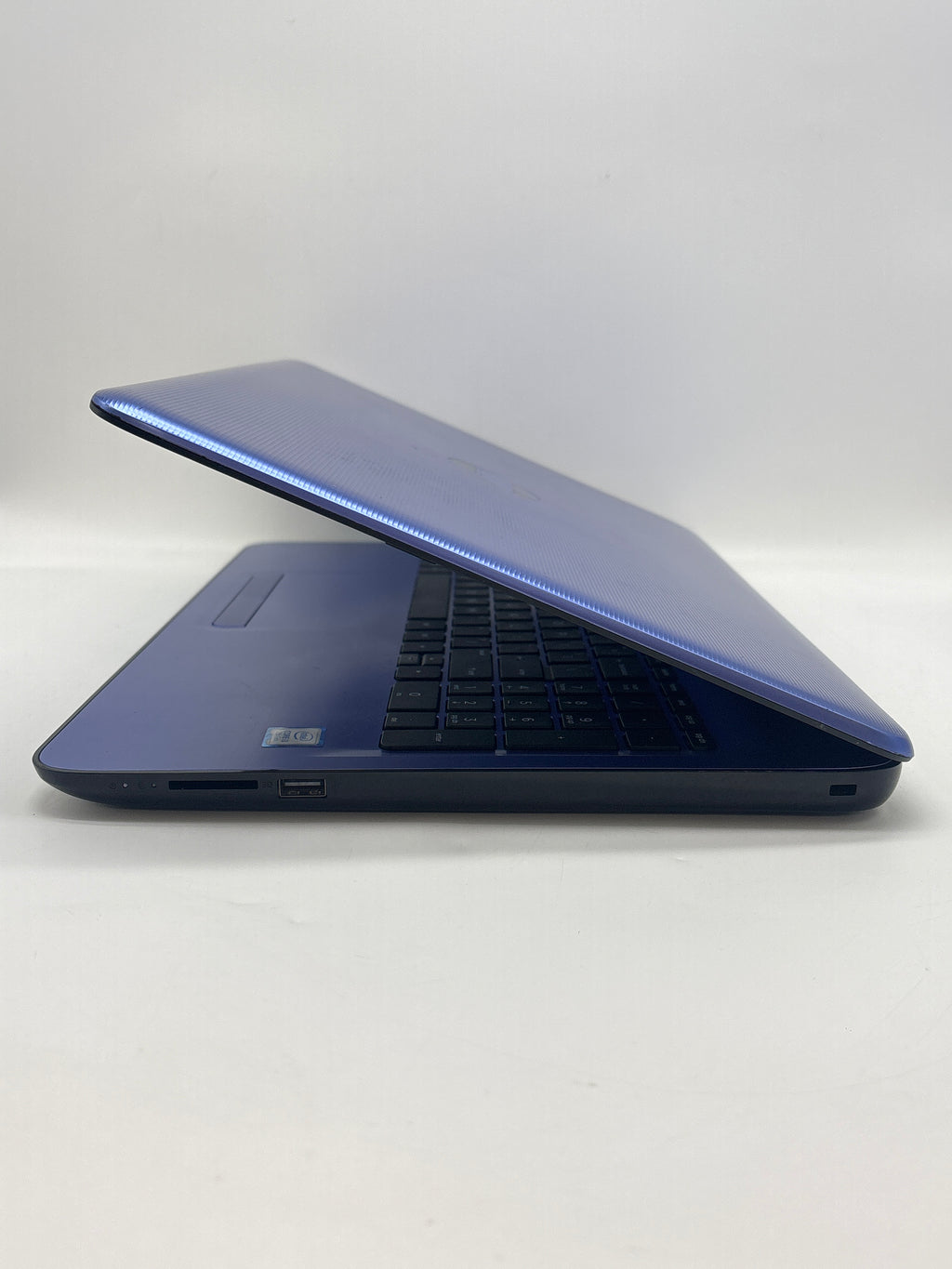 HP 15t-ay100 15.6" Core i3-7100U 8GB RAM 128GB SSD Blue - Used