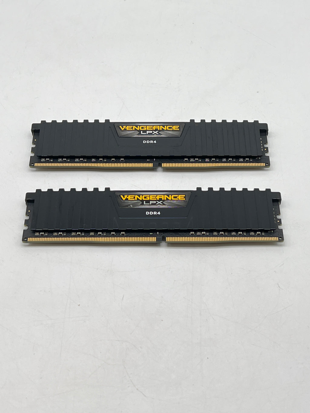 Corsair Vengeance LPX 64GB (2x32GB) DDR4 CMK64GX4M2E3200C16 - Used