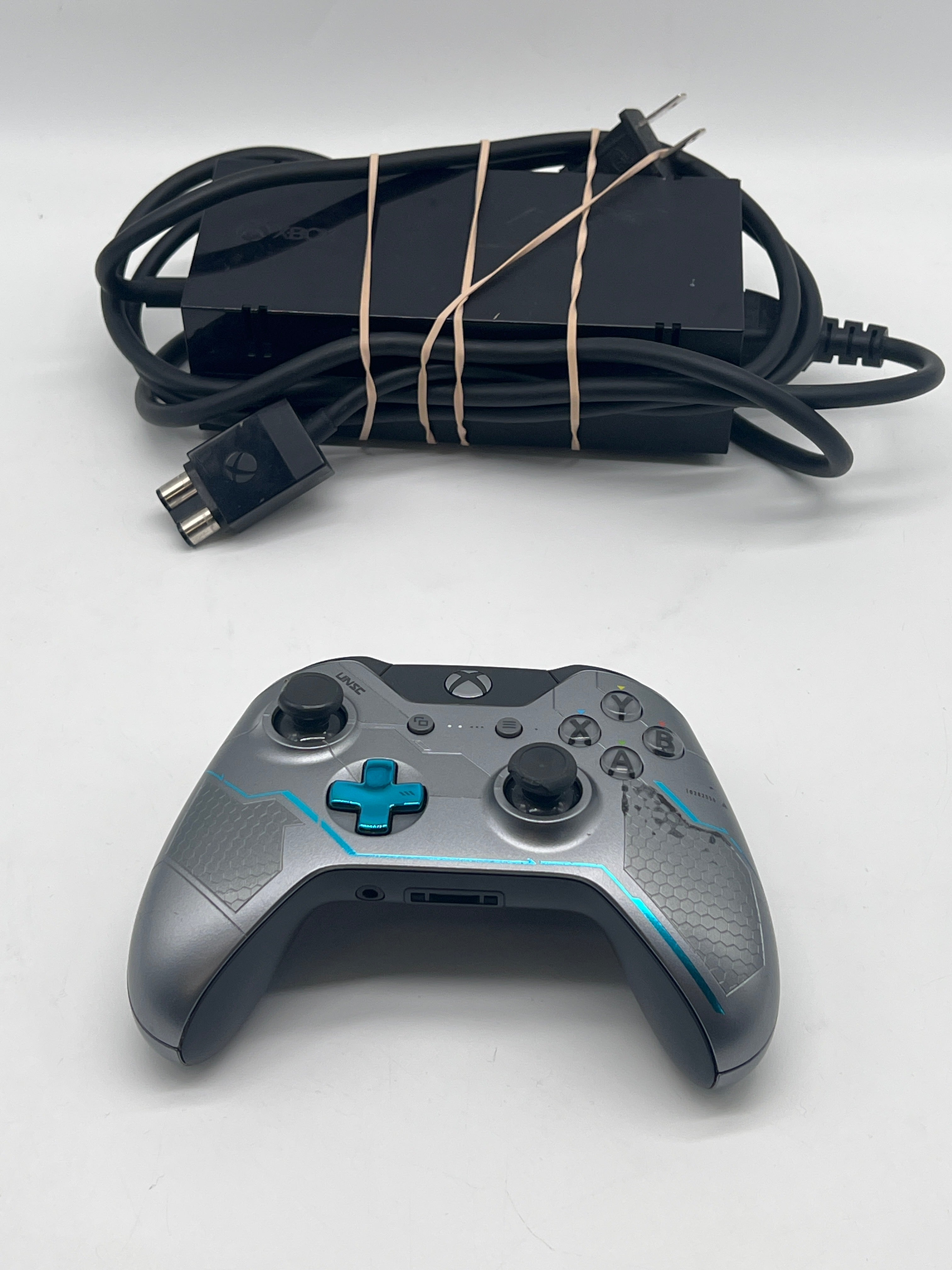 Xbox One  Halo 5: Guardians (1540) 2013 - Space Gray
