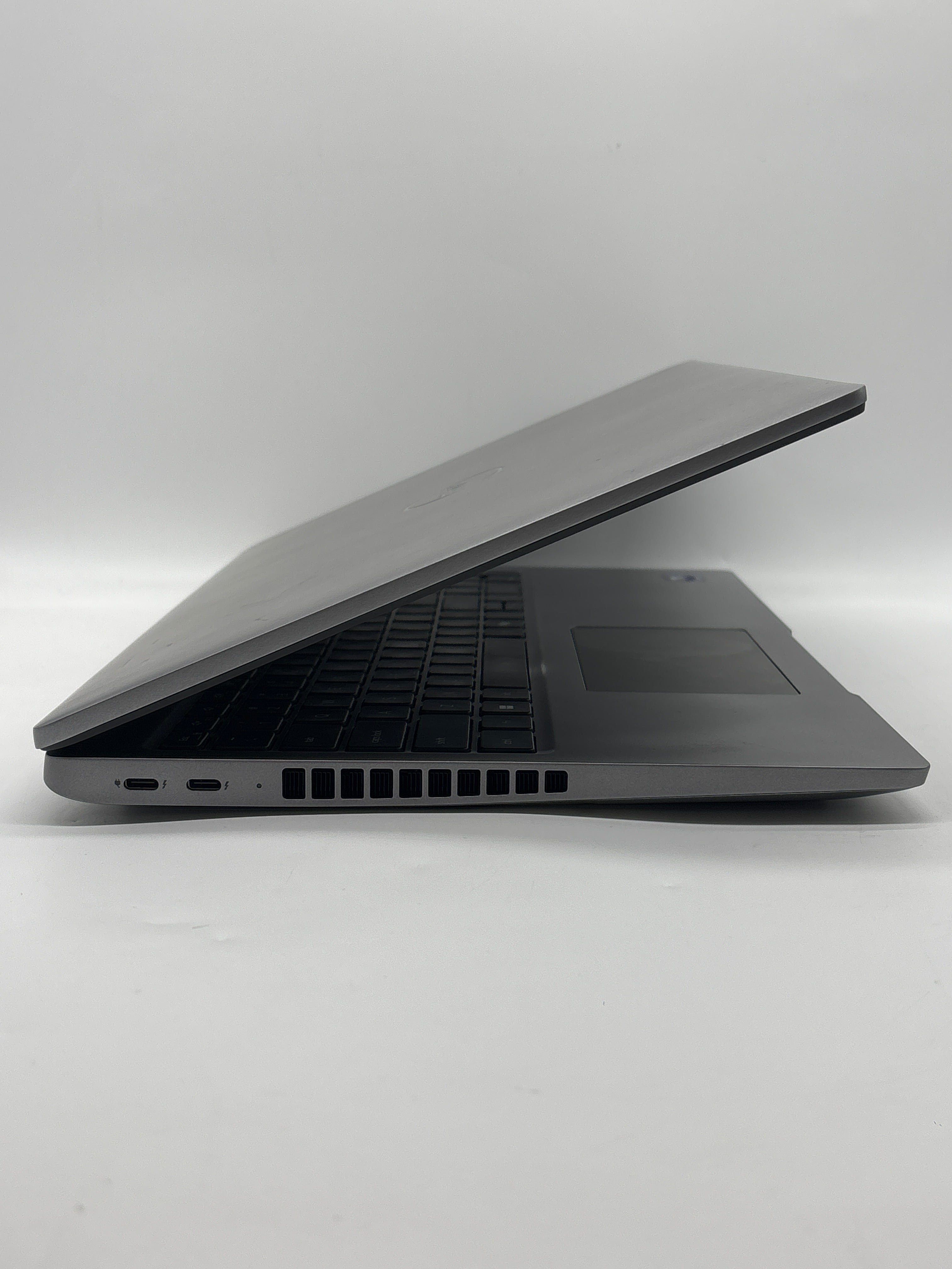 Dell Latitude 5550 Ultra 5 125U 16GB RAM 512GB SSD Used