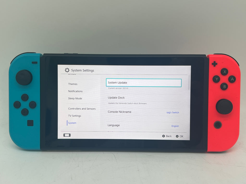 Nintendo Switch HAC-001-01 32GB Console with Joy-Cons & Dock - Used