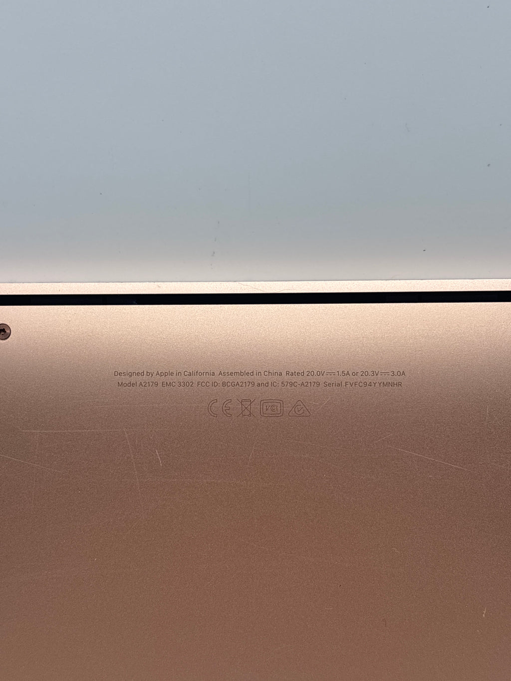 Apple MacBook Air 13" A2179 i3 8GB RAM 256GB SSD - For Parts (Read DESC)