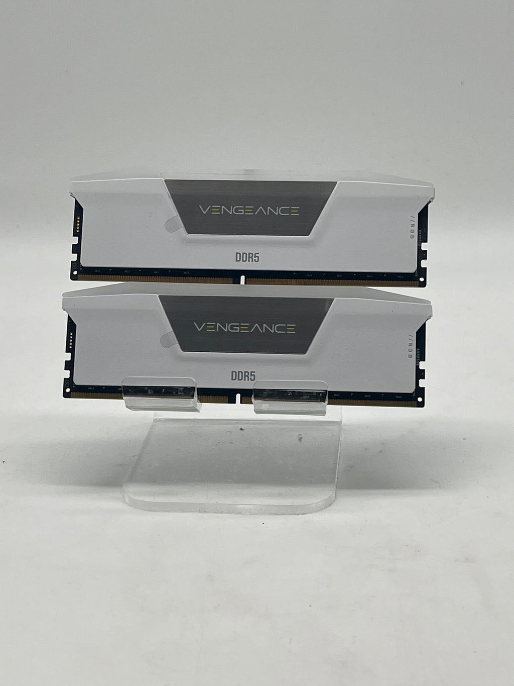 Corsair Vengeance RGB 32GB (2x16GB) RAM DDR5 6000MT/s CMH32GX5M2E6000C36W - Used