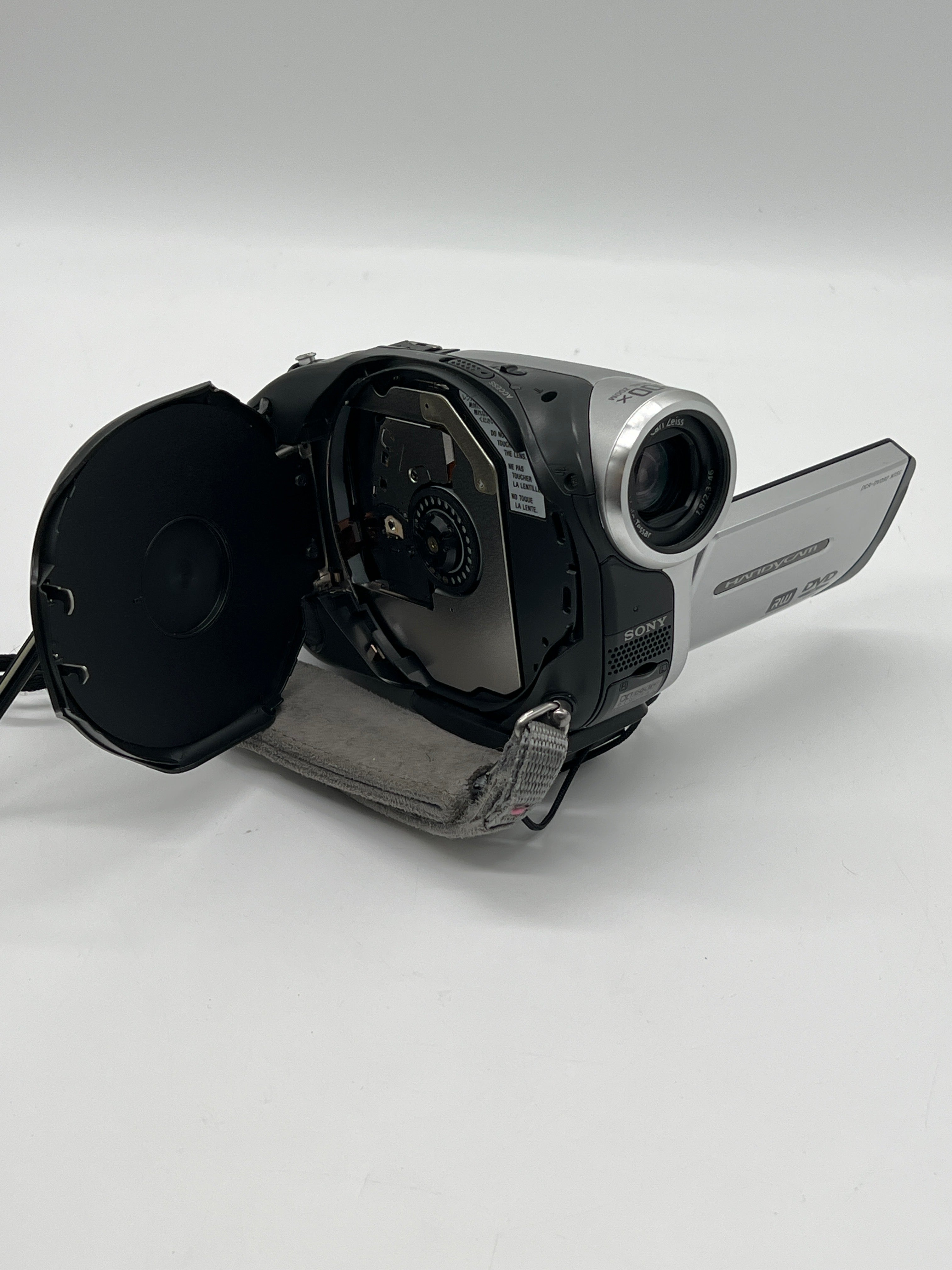 Sony HandyCam DCR-DVD92 Digital Mini DVD Video Camera Camcorder - Bad Battery