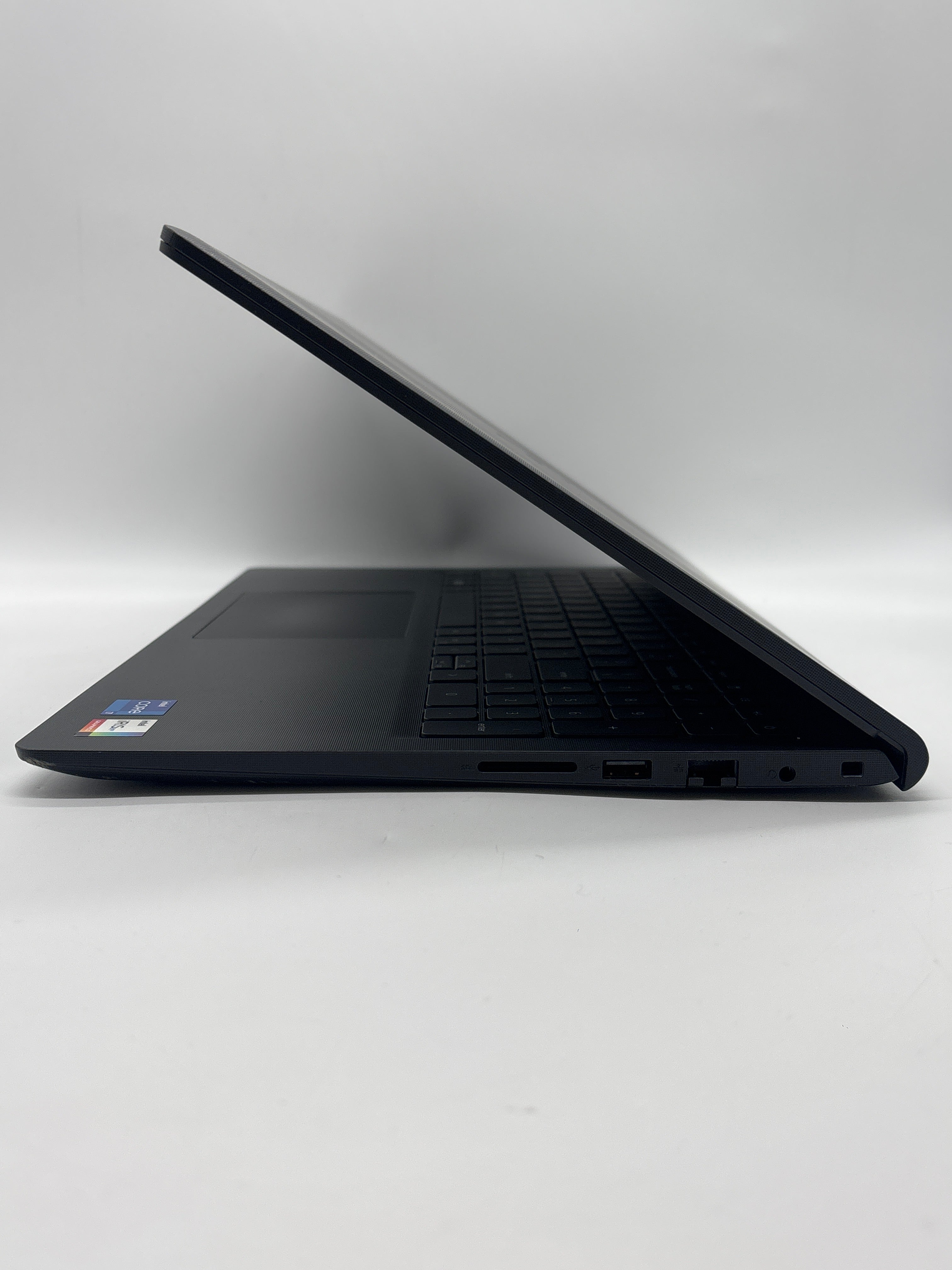 Dell Vostro 3520 i7-1255U 16GB RAM 512GB SSD - For Parts (Bad Battery)