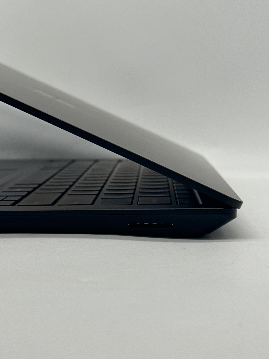 Microsoft Surface Laptop 6 Business Ultra 5 135H 16GB RAM 512GB SSD
