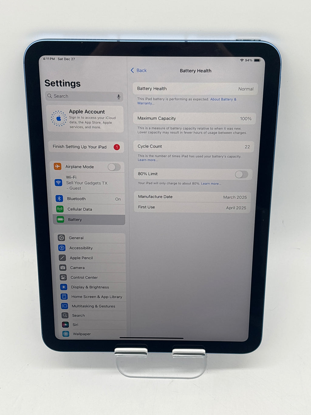 Apple iPad 11th Gen A16 128GB WiFi + Cellular w/ Keyboard + Pencil