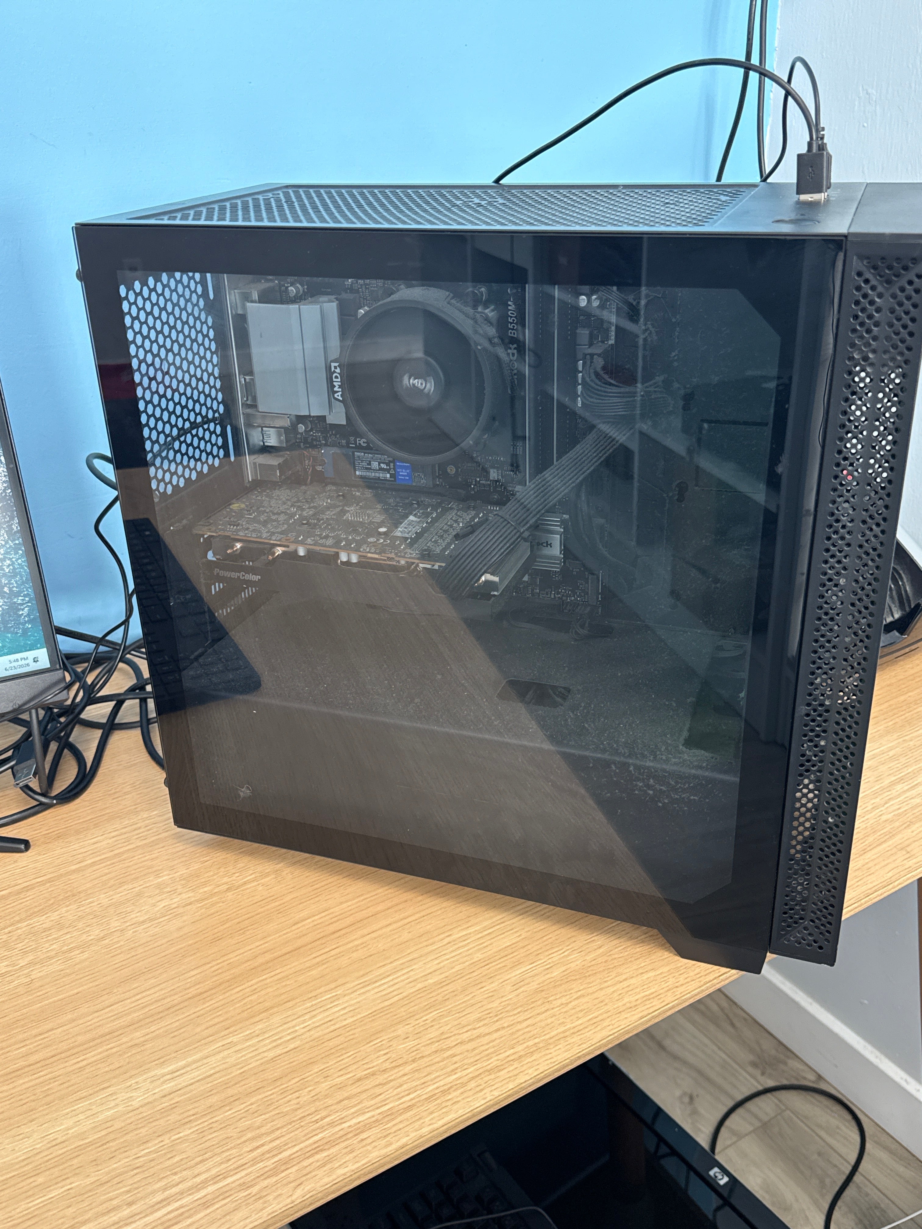 PowerSpec Ryzen 5 5600G RX 6600 XT 16GB RAM 512GB SSD - Broken Leg