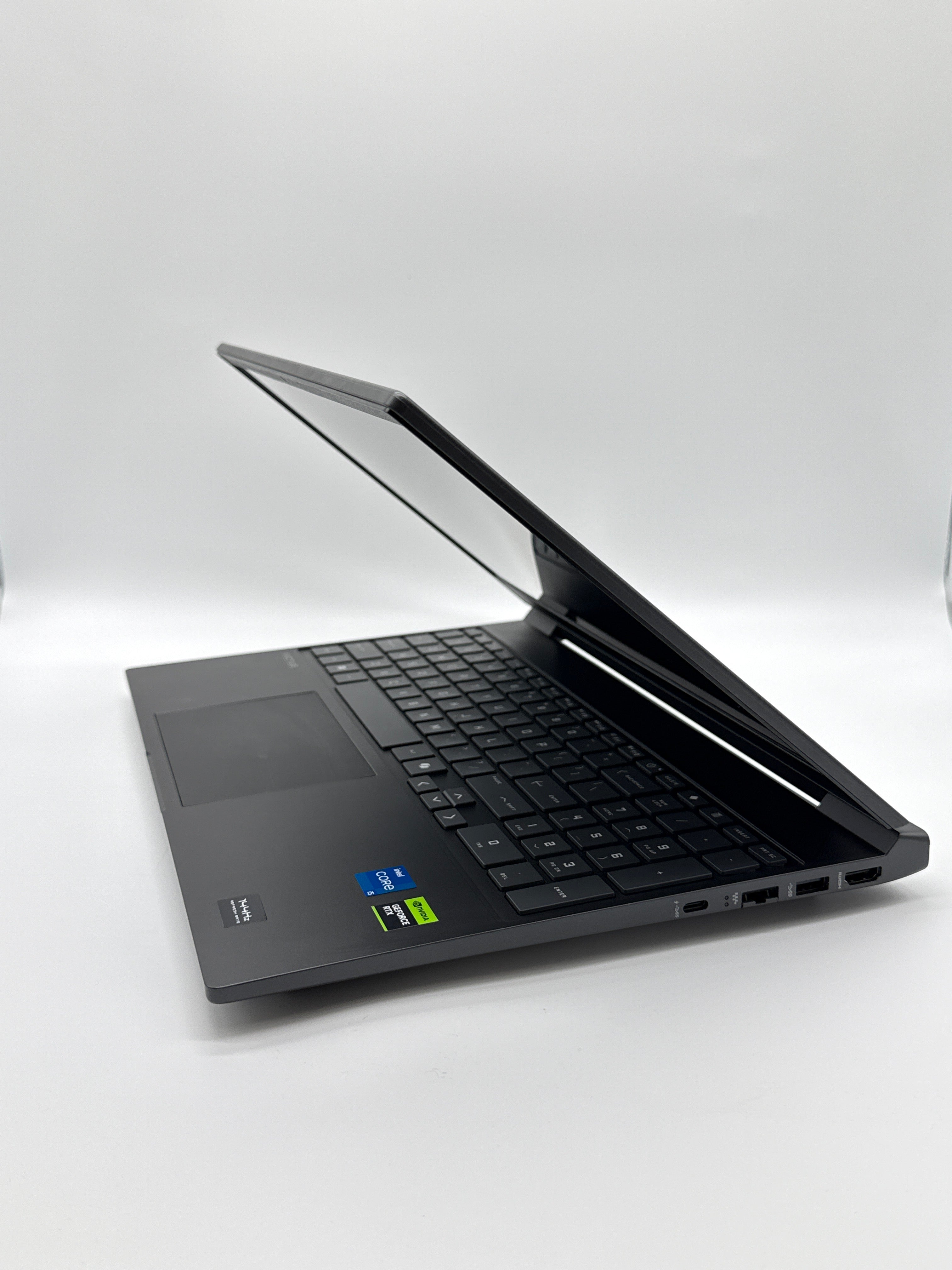 HP Victus Gaming Laptop 15.6" i5-13420H 8GB RAM 512GB SSD RTX 3050