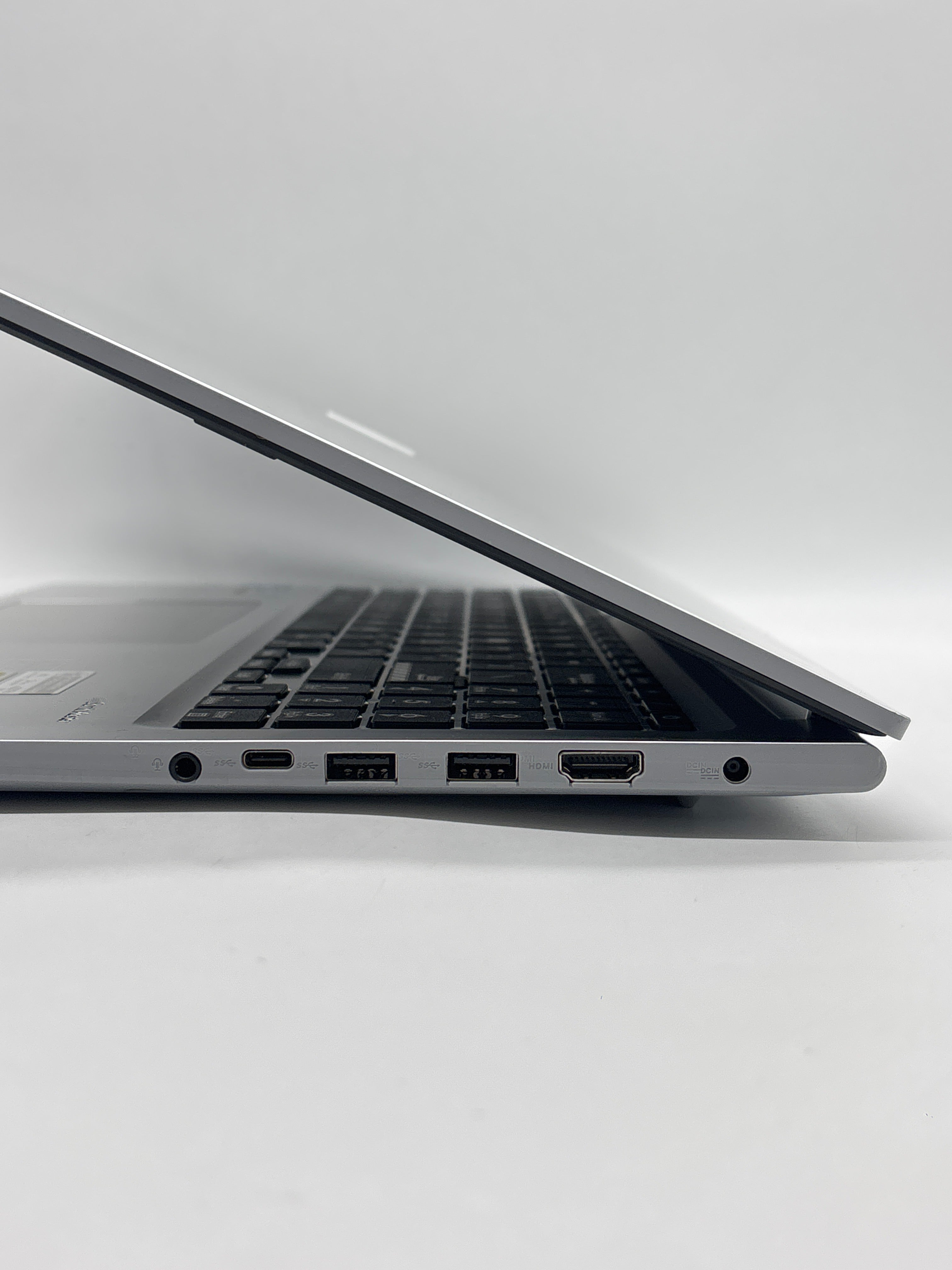 Asus VivoBook F1605Z i7-1255U 16GB RAM 512GB SSD