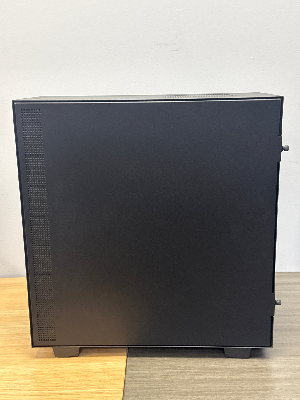 NZXT Custom Gaming Desktop Ryzen 9 7950HX 42GB RAM 6TB SSD RTX 4070 12GB - Used