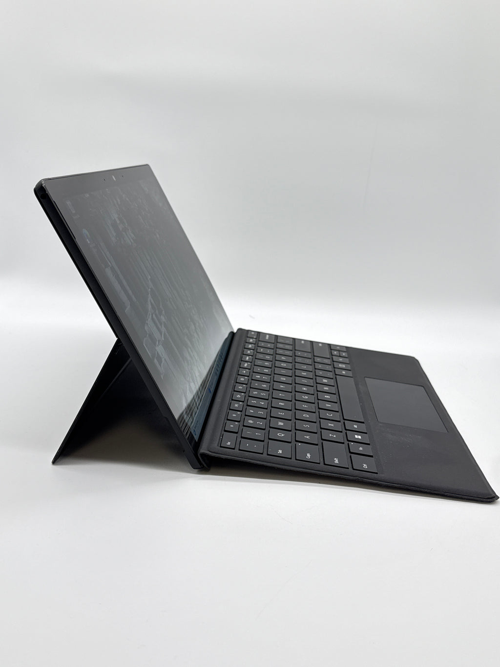 Microsoft Surface Pro 7 Plus i7-1165G7 16GB RAM 256GB SSD w/ Keyboard