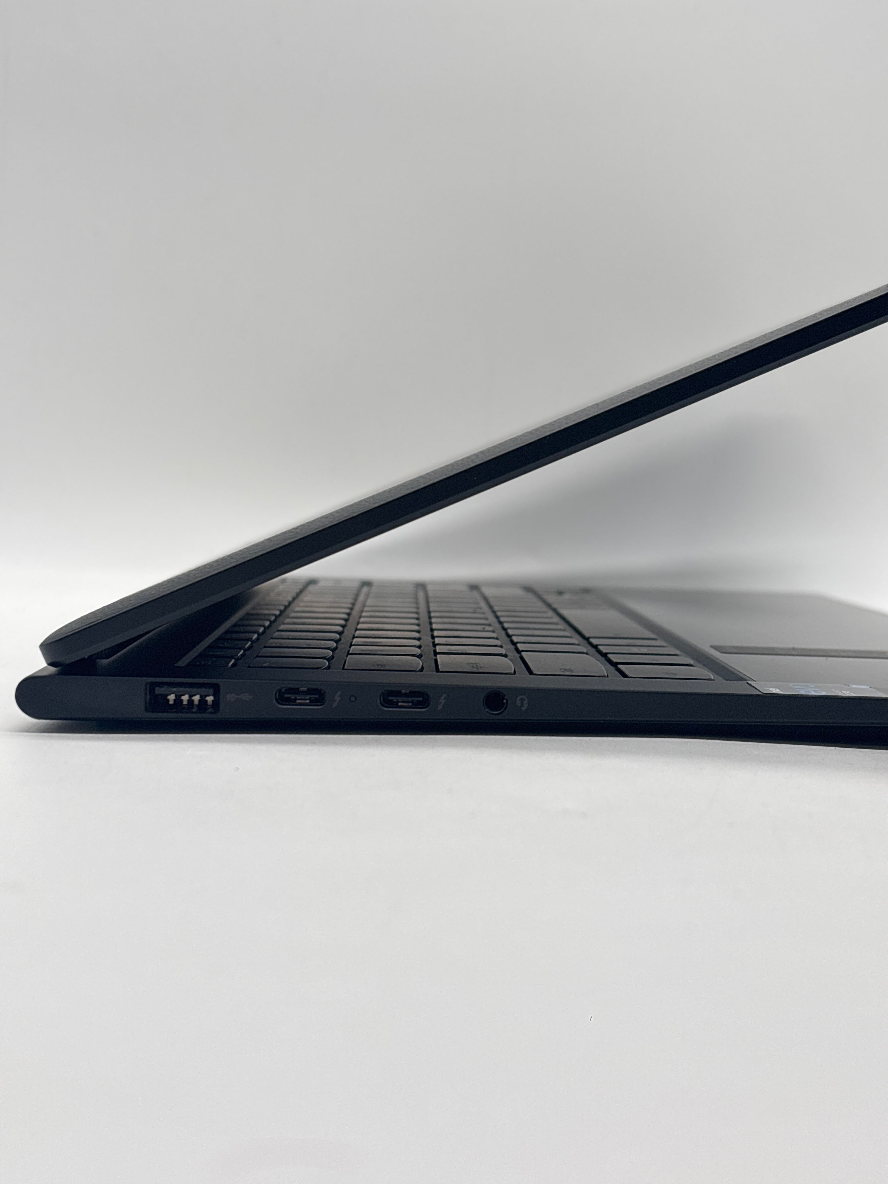 Lenovo Yoga 9 14ITL5 2-in-1 4K i7-1185G7 16GB RAM 512GB SSD