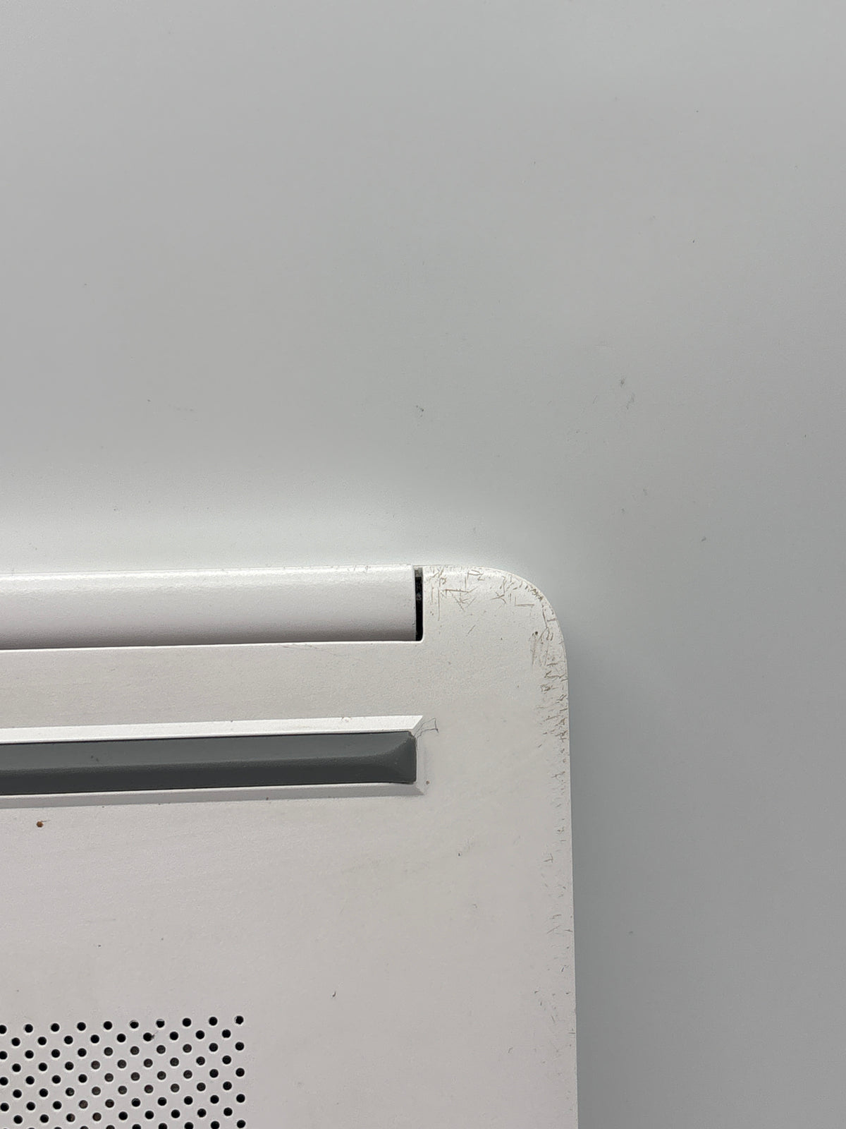 HP 14-dq0052dx 14" Intel Celeron N4120 8GB RAM 64GB SSD White - Used