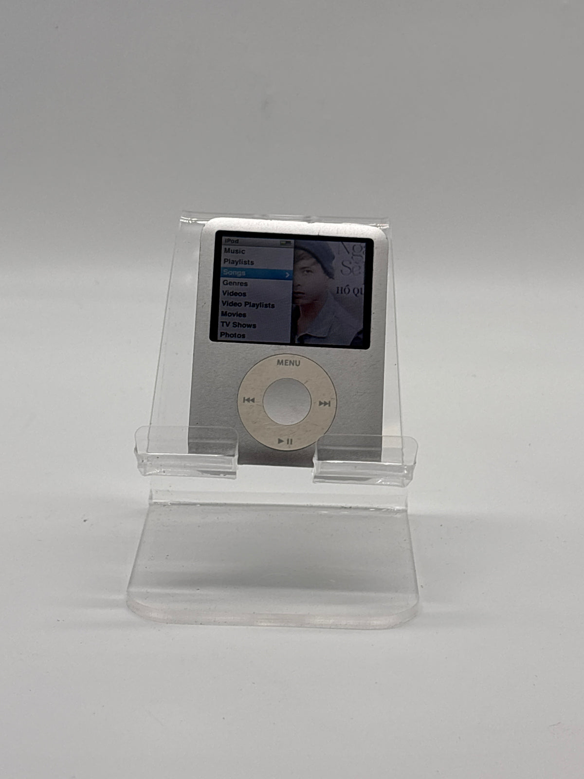 Apple iPod nano 3rd Generation 4GB Silver - Used