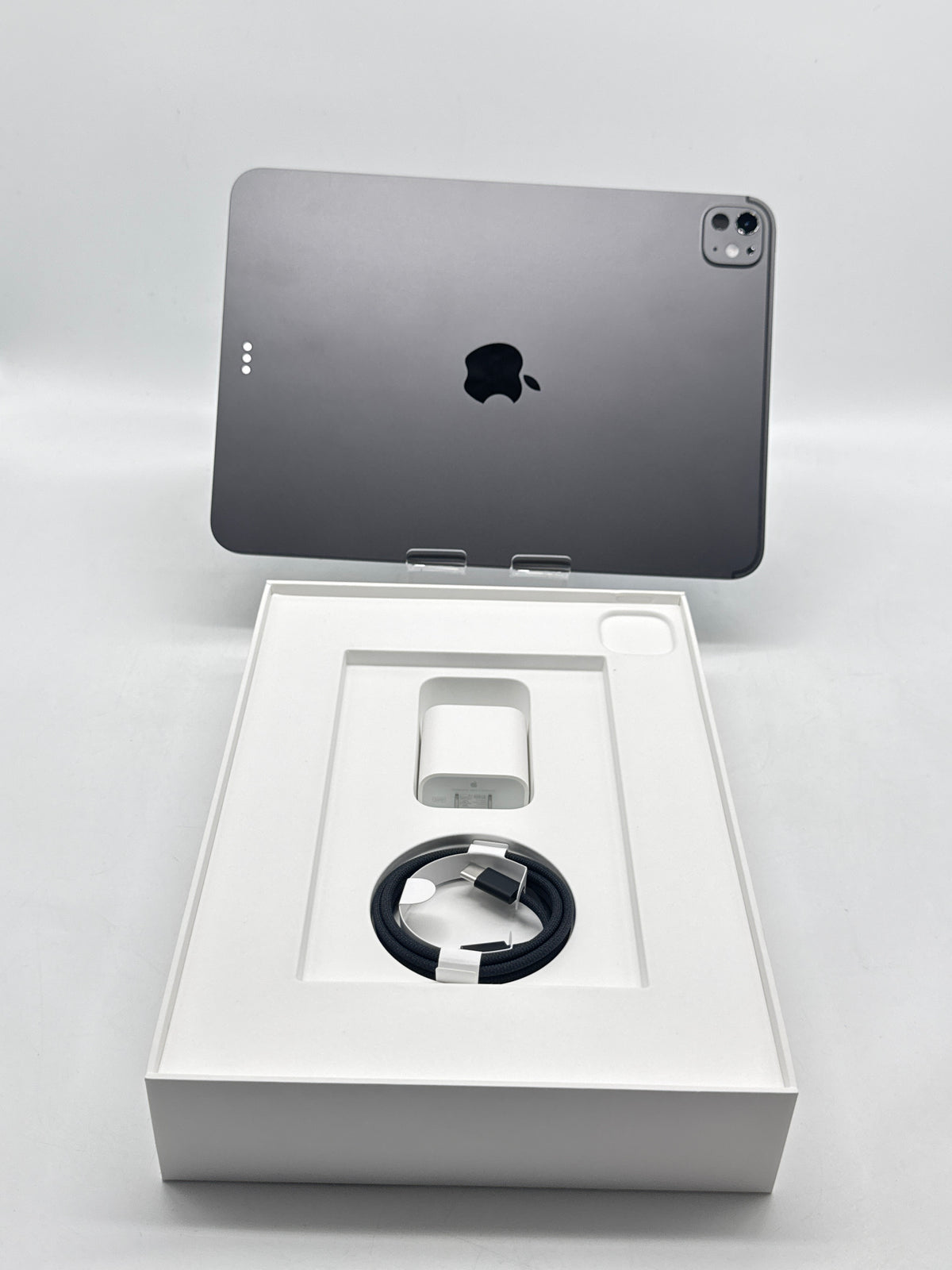 Apple iPad Pro 11" M5 256GB Wi-Fi Space Black - Used