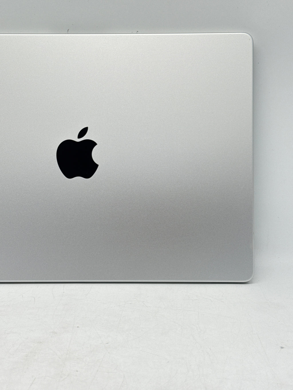 Apple MacBook Pro  M5 A3434 16GB RAM 1TB SSD 14.2" - Used