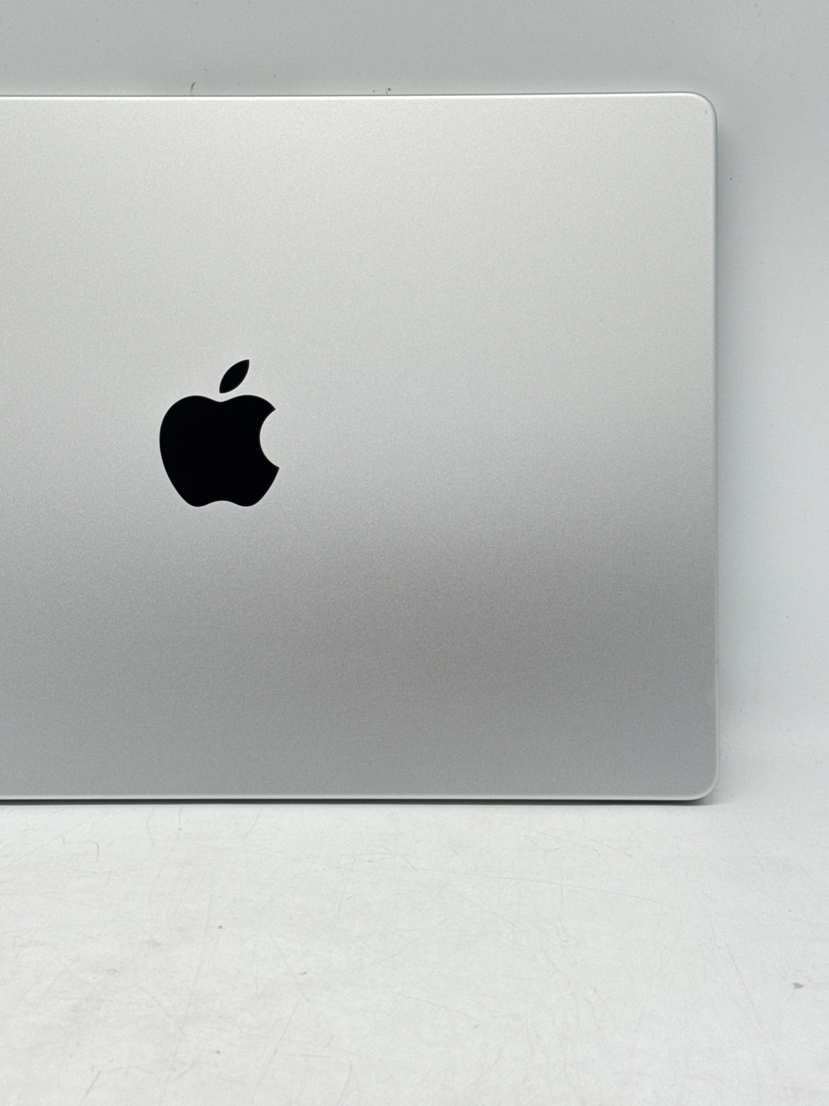 Apple MacBook Pro  M5 A3434 16GB RAM 1TB SSD 14.2" - Used