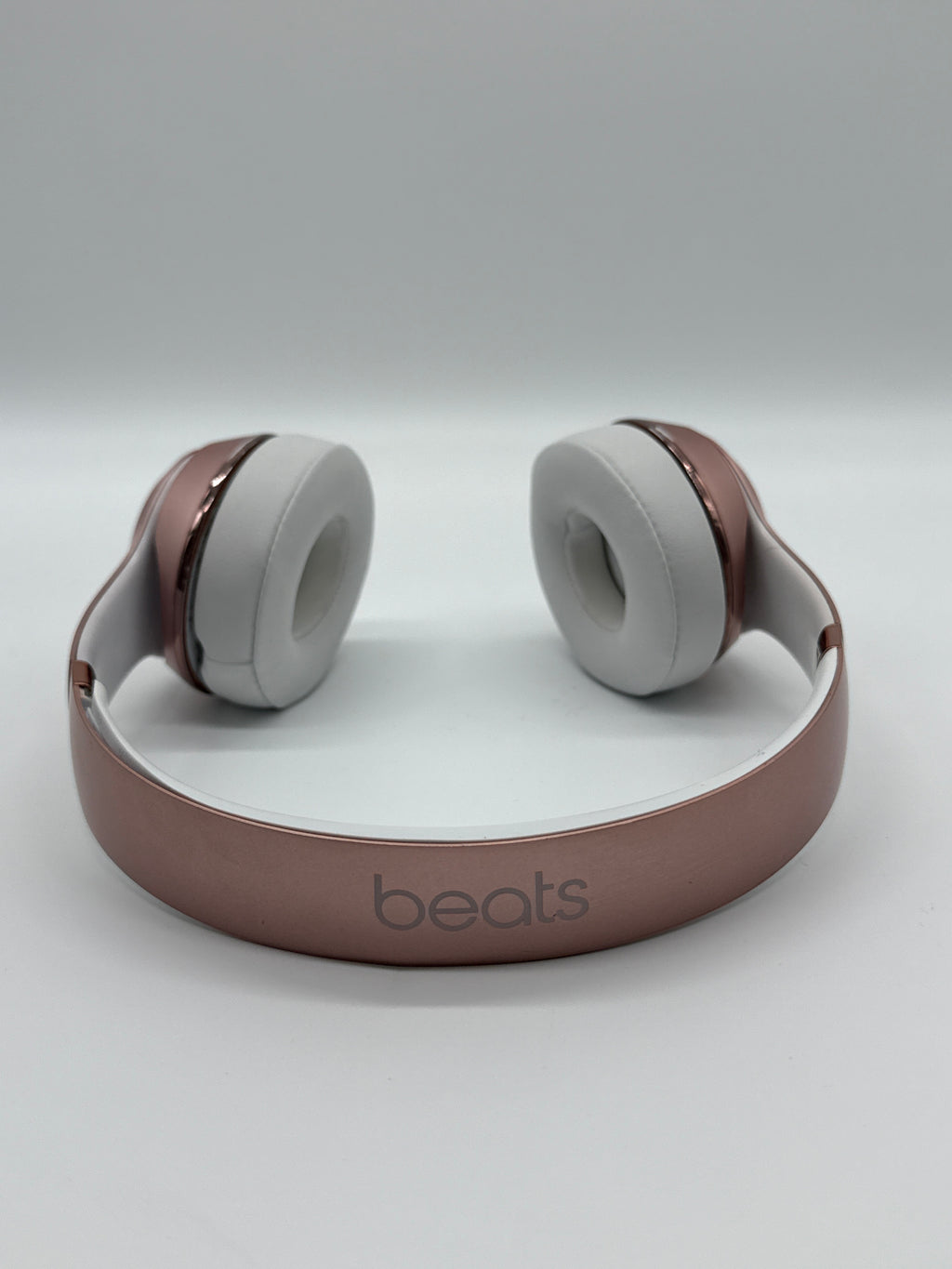Beats by Dr. Dre Solo 3 Wireless Headphones Used