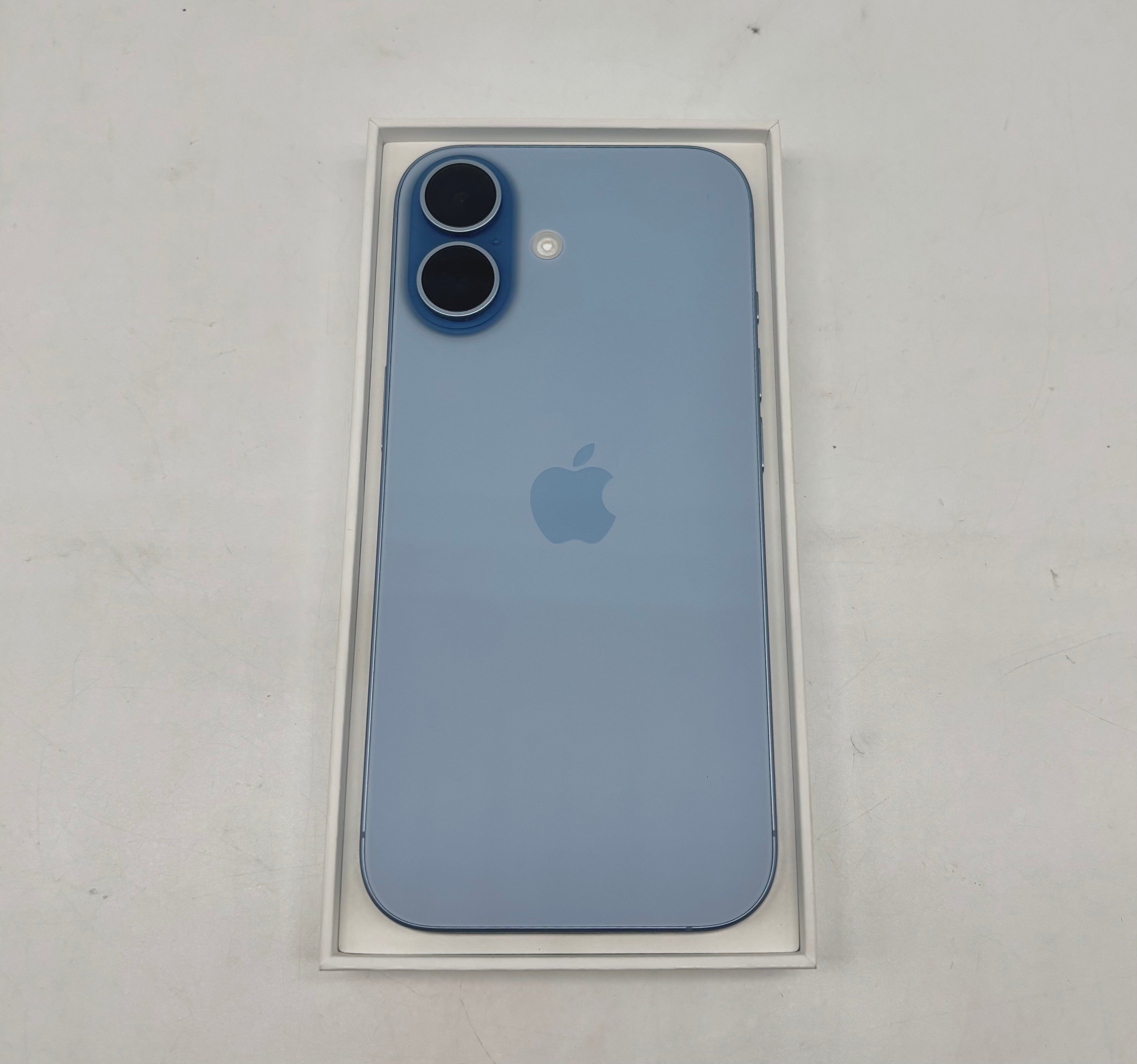 Apple iPhone 17 256GB Unlocked Mist Blue - Used With Box