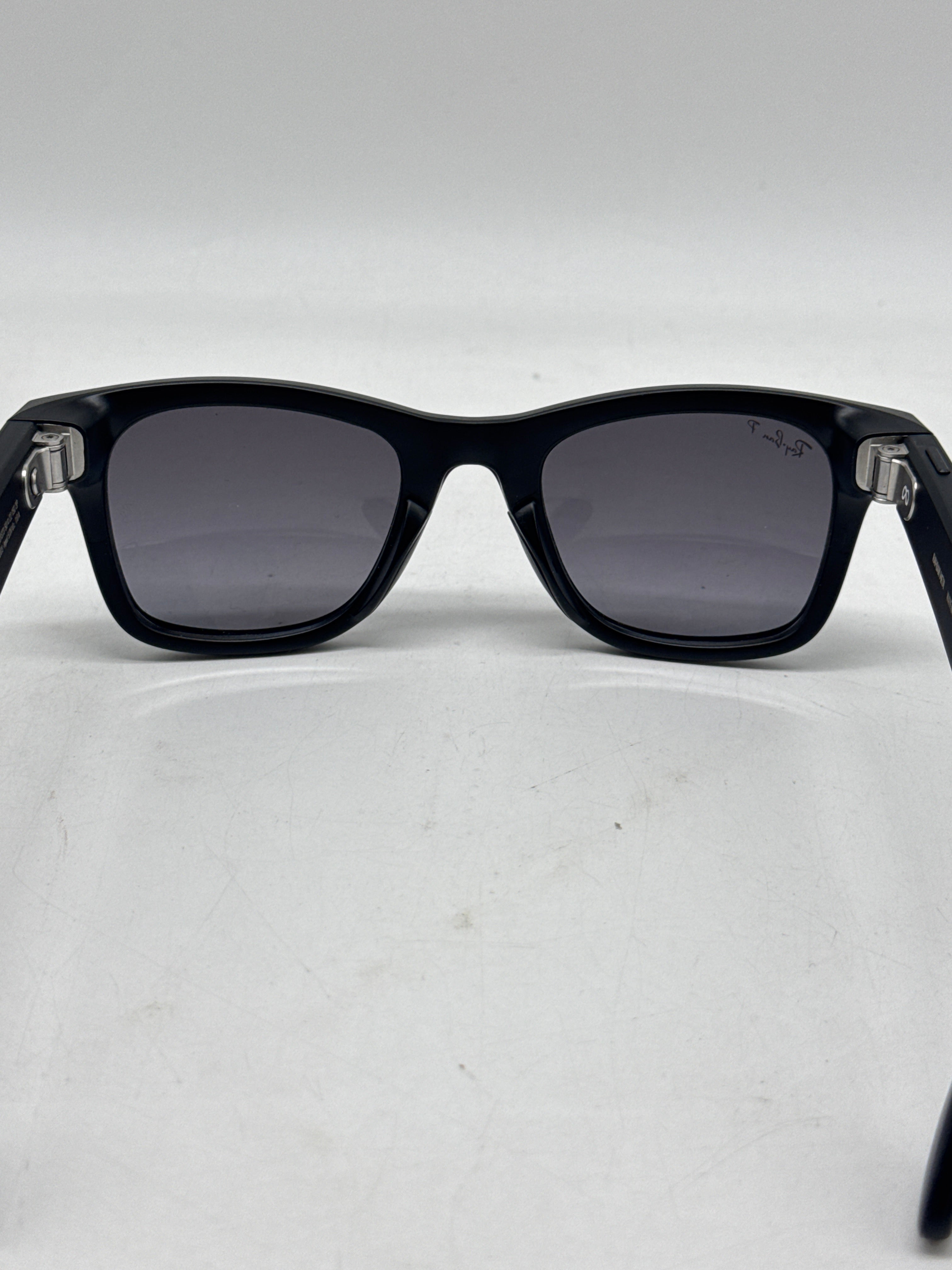 Ray-Ban Meta Wayfarer RW4006 Polarized Matte Black - Used
