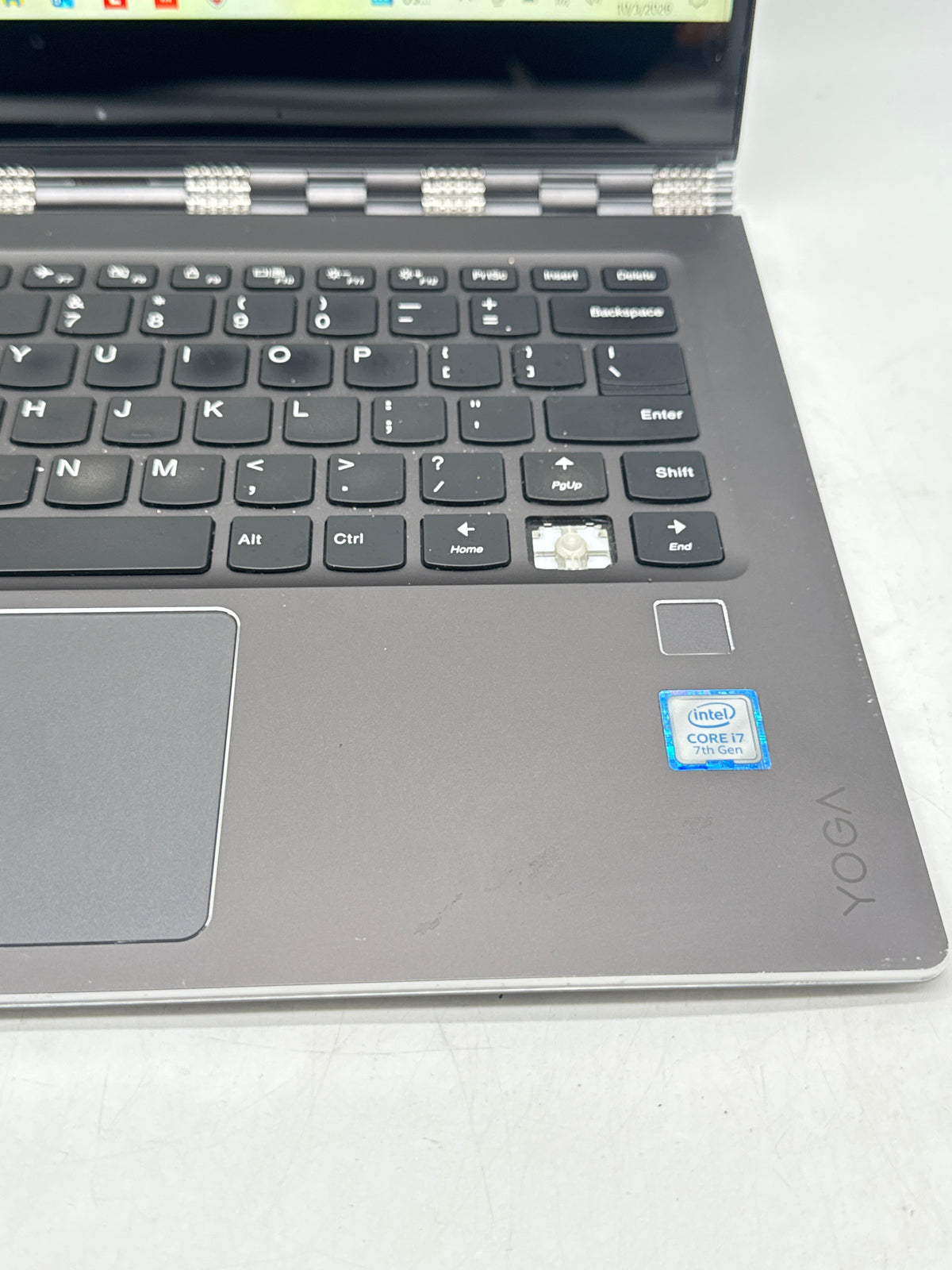 Lenovo Yoga 910-13IKB 13in Core i7 7500U 8GB RAM 256GB SSD - Read