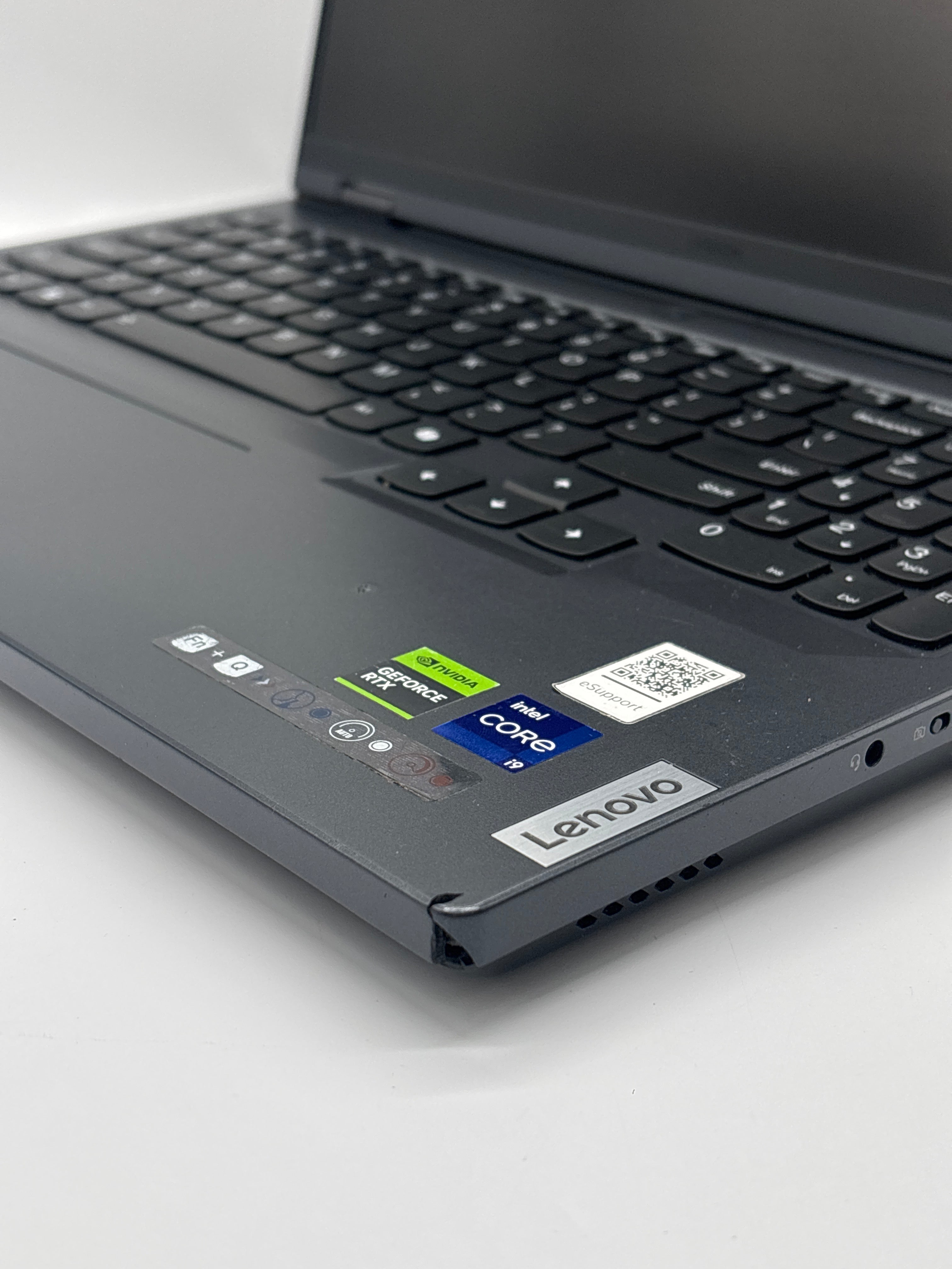 Lenovo Legion pro 5 16IRX9 i9-14900HX 16GB RAM 1TB SSD RTX 4060 - For Parts (Read)