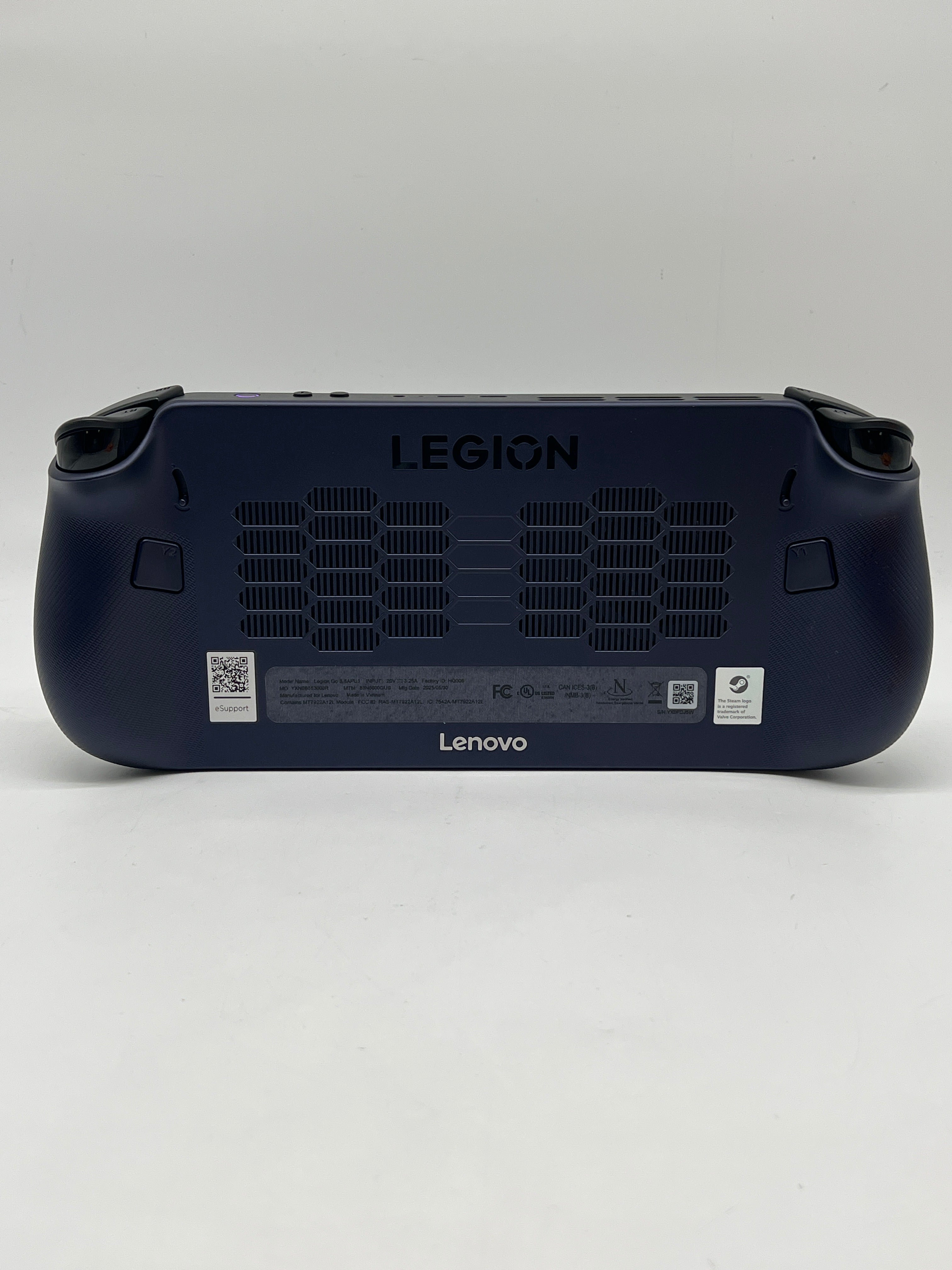 Lenovo Legion Go S 8APU1 Z1 Extreme 32GB RAM 1TB SSD - Used With Box