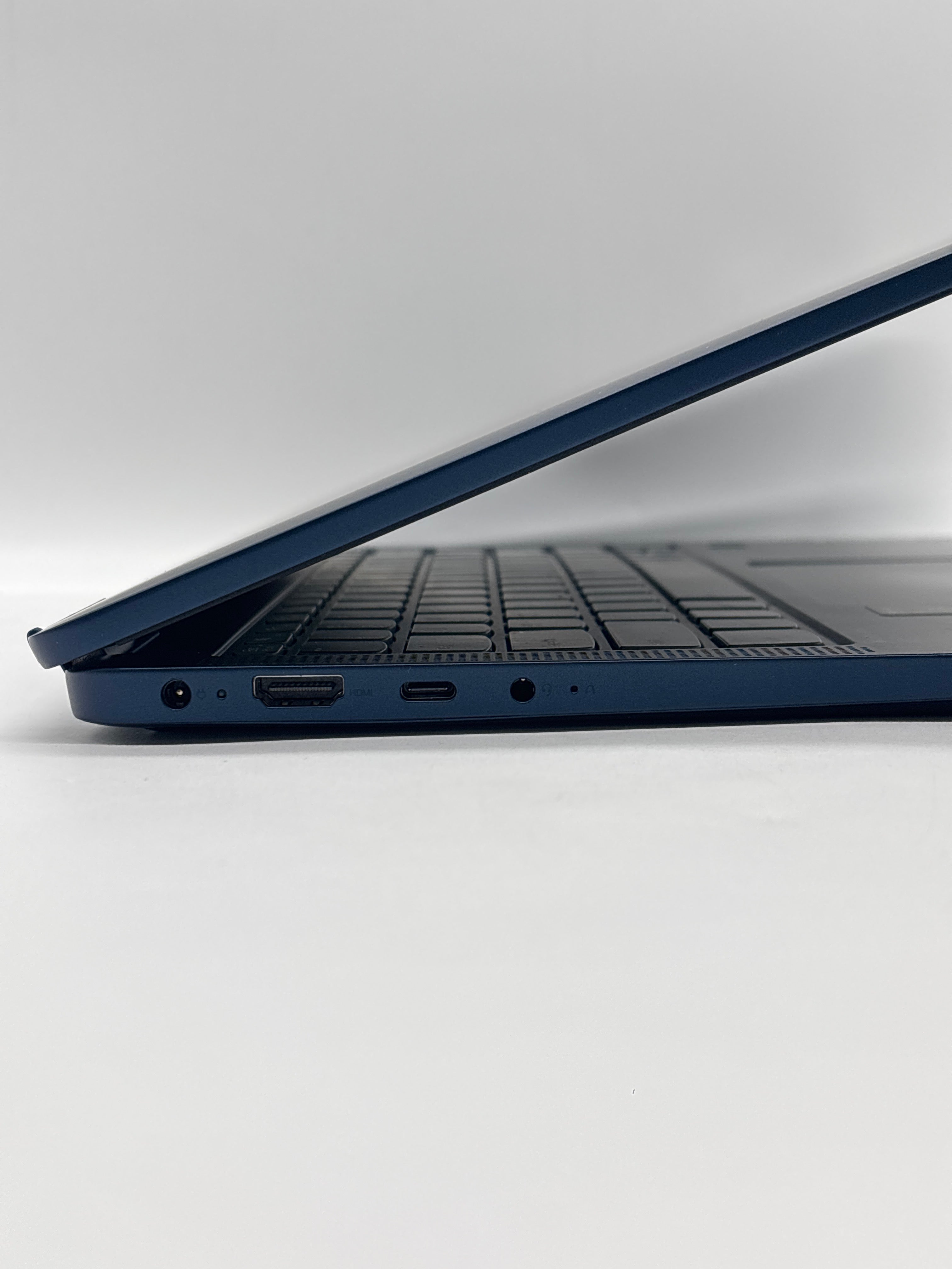 Lenovo Ideapad Flex 5 14abr8 Ryzen 7 7730U 16GB RAM 512GB SSD