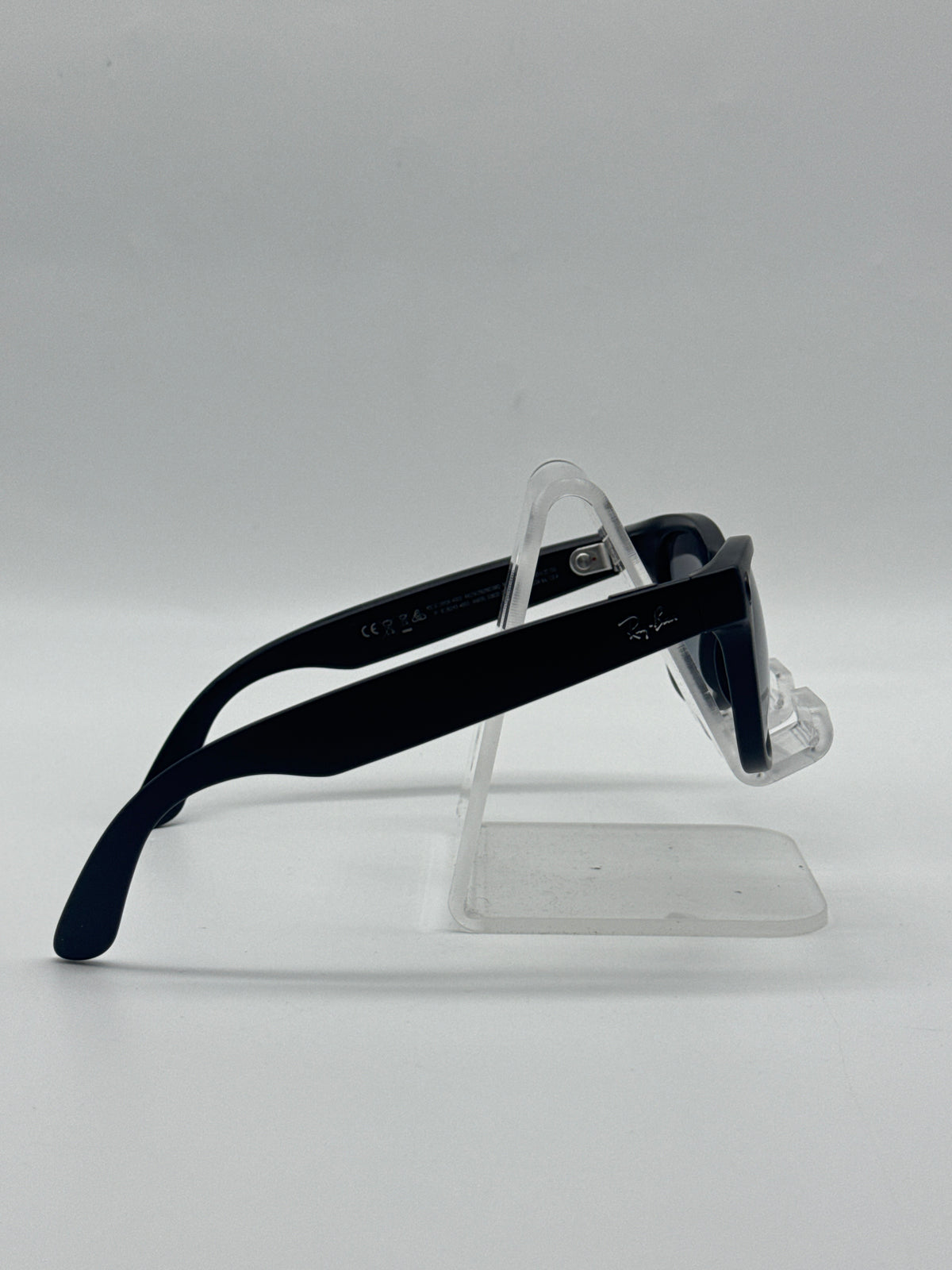 Meta Ray-Ban Wayfarer Smart Glasses Gen 2 RW4012 32GB Black - Used