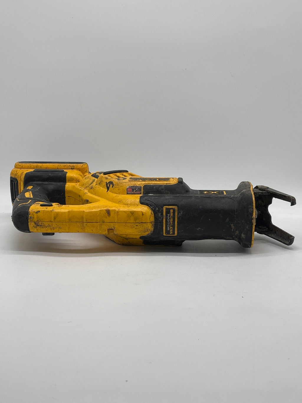 DeWalt DCS367 20V Cordless Reciprocating Saw Battery Included Used