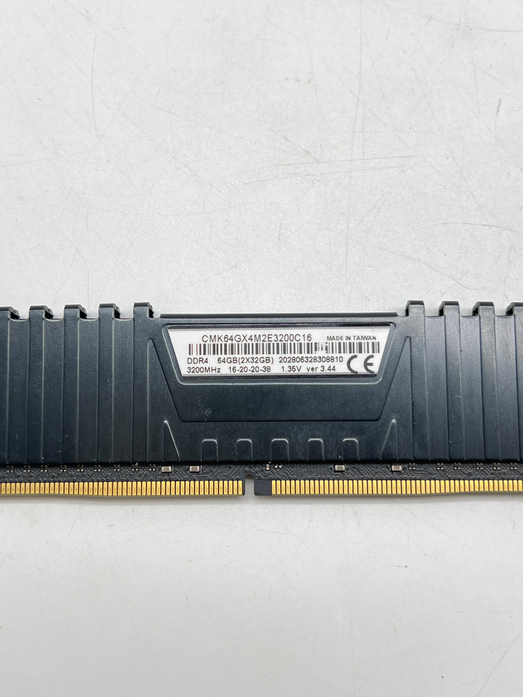 Corsair Vengeance LPX 64GB (2x32GB) DDR4 CMK64GX4M2E3200C16 - Used