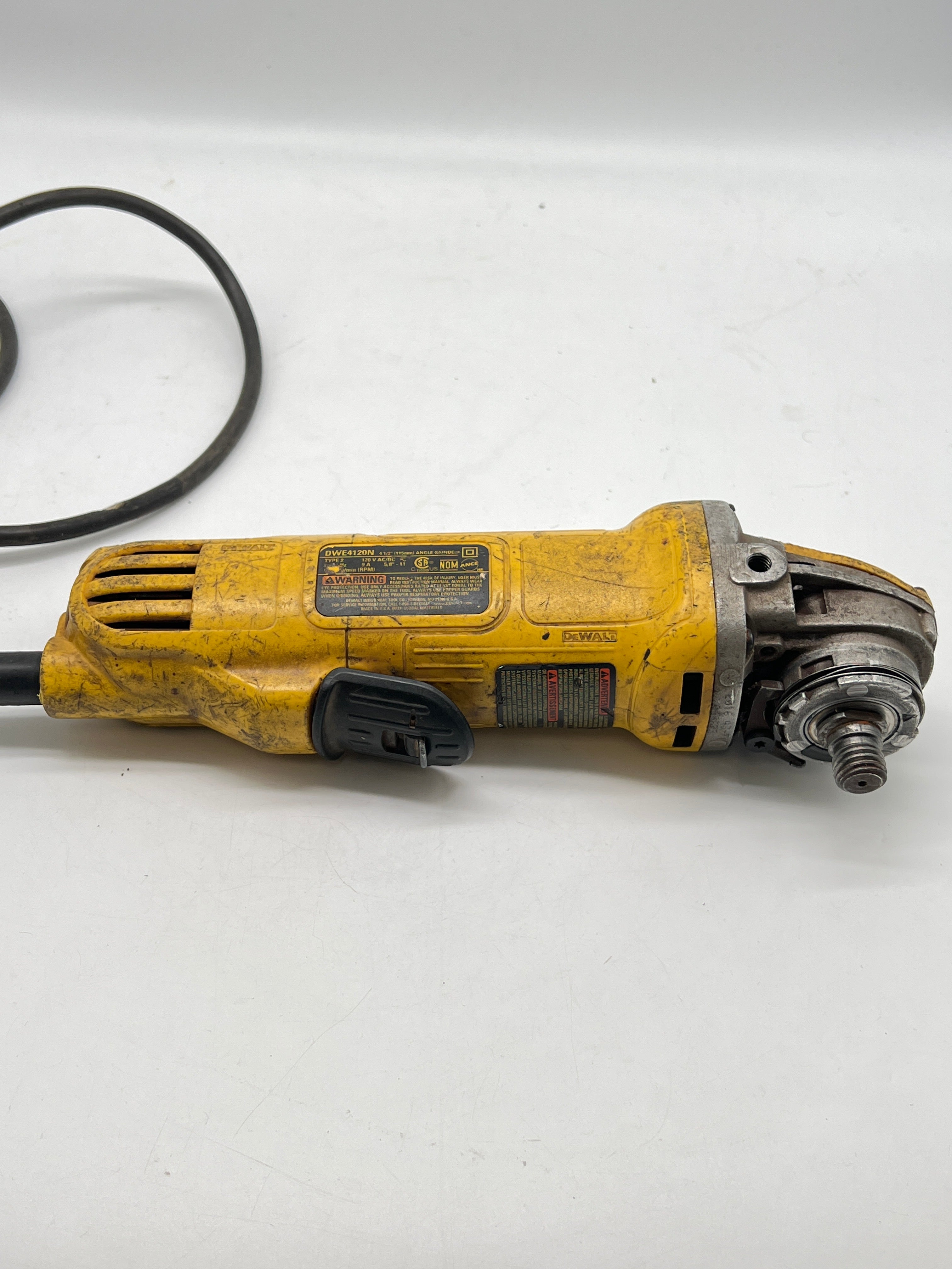 DEWALT DWE4120 4 1/2" ANGLE GRINDER PDS037253 - Used