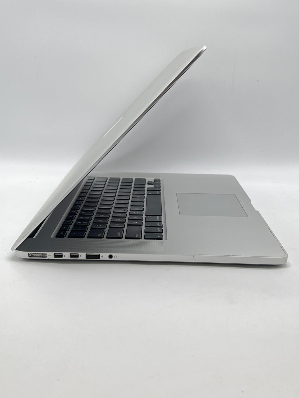 Apple MacBook Pro 15 A1398 2014 Intel i7 16GB RAM 256GB SSD Silver - Used