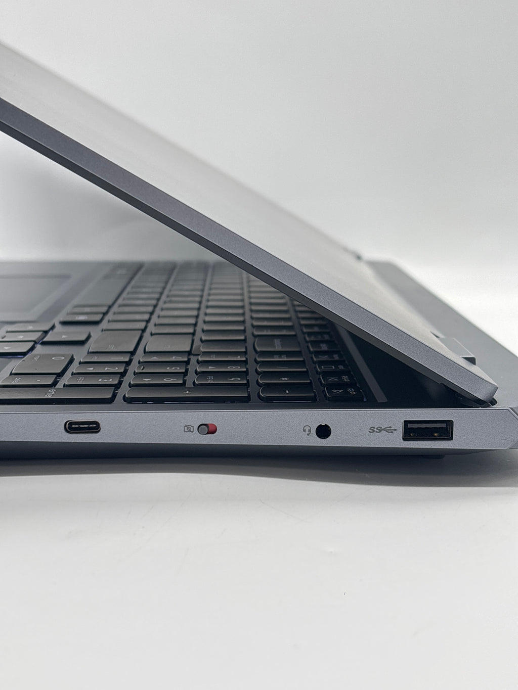 Lenovo LOQ 15IRX10 15" Intel i7-13650HX 16GB RAM 512GB SSD RTX 5060 Gray - Used