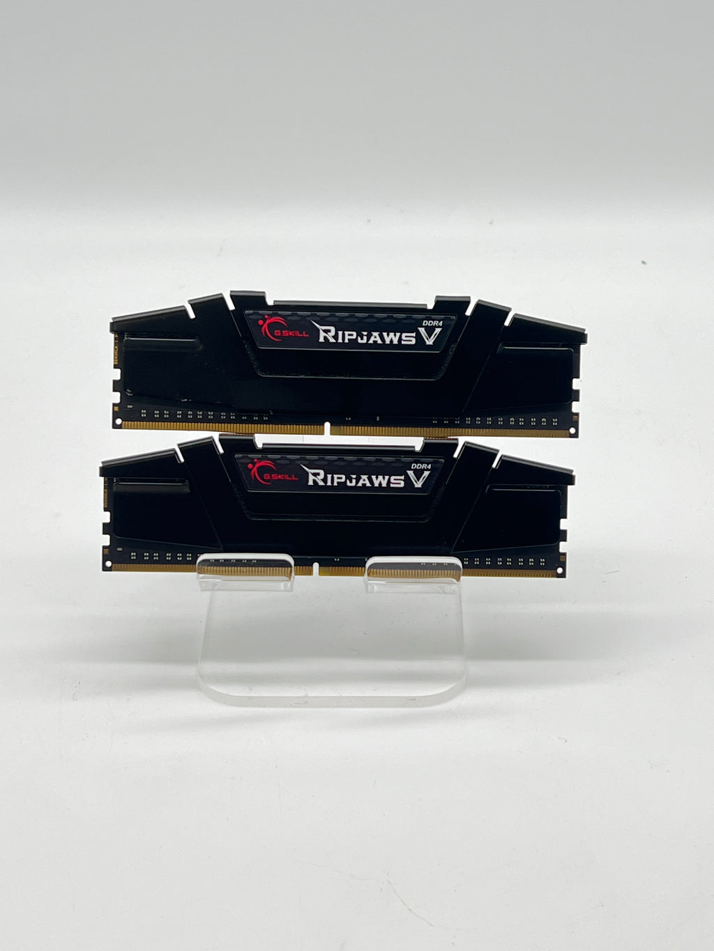 G.SKILL Ripjaws V 16GB (2x8GB) DDR4-3200 Black Memory - Used