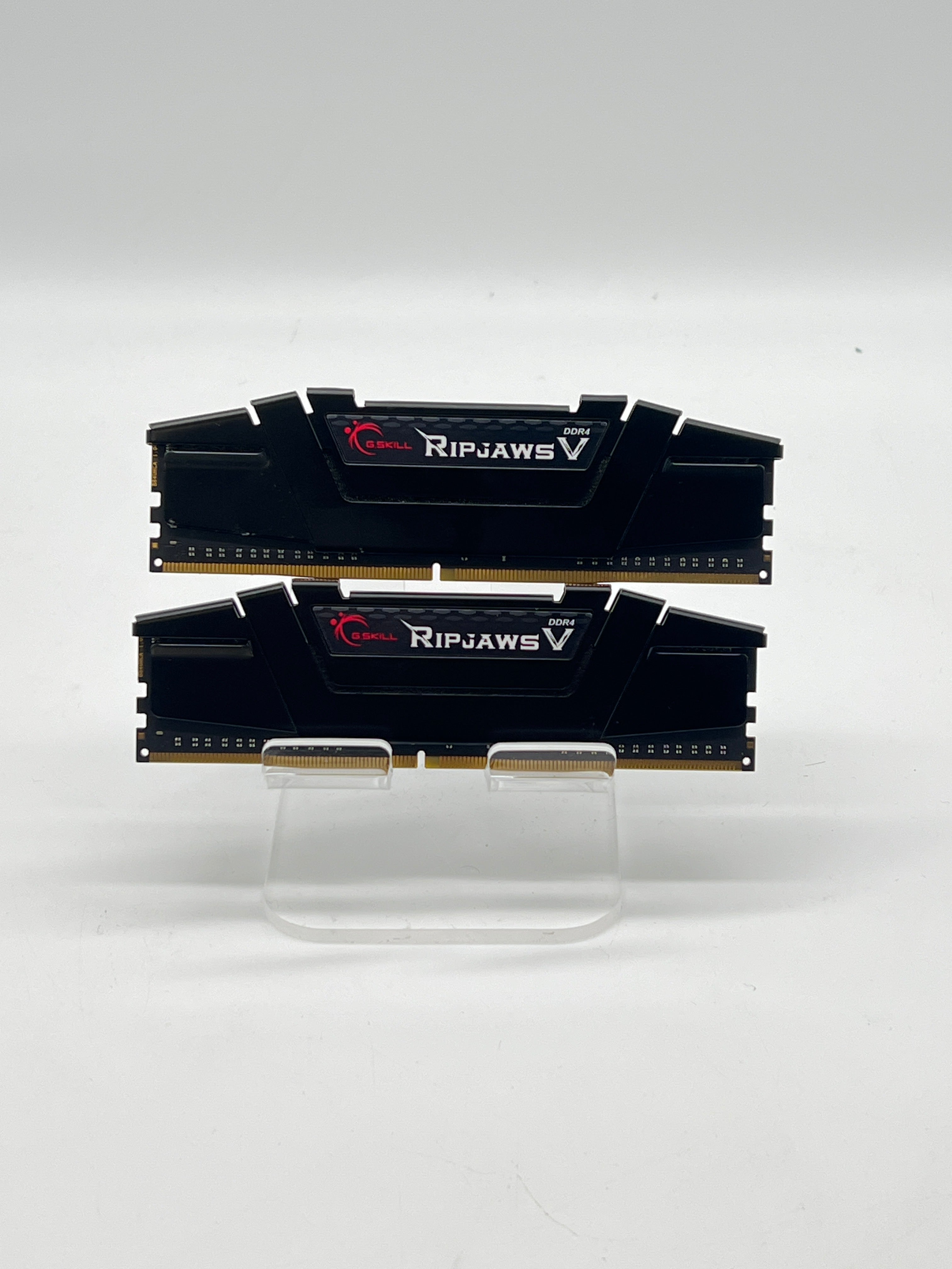 G.SKILL Ripjaws V 16GB (2x8GB) DDR4-3200 Black Memory - Used